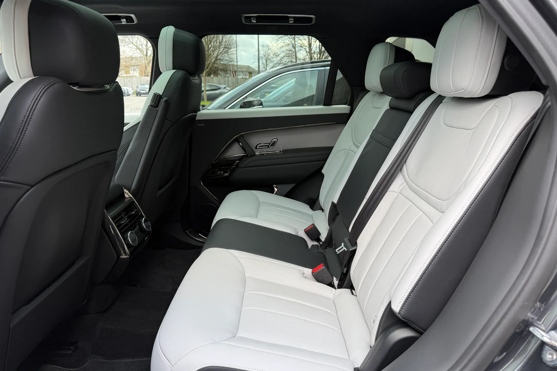 LAND ROVER RANGE ROVER SPORT thumbnail image number 47