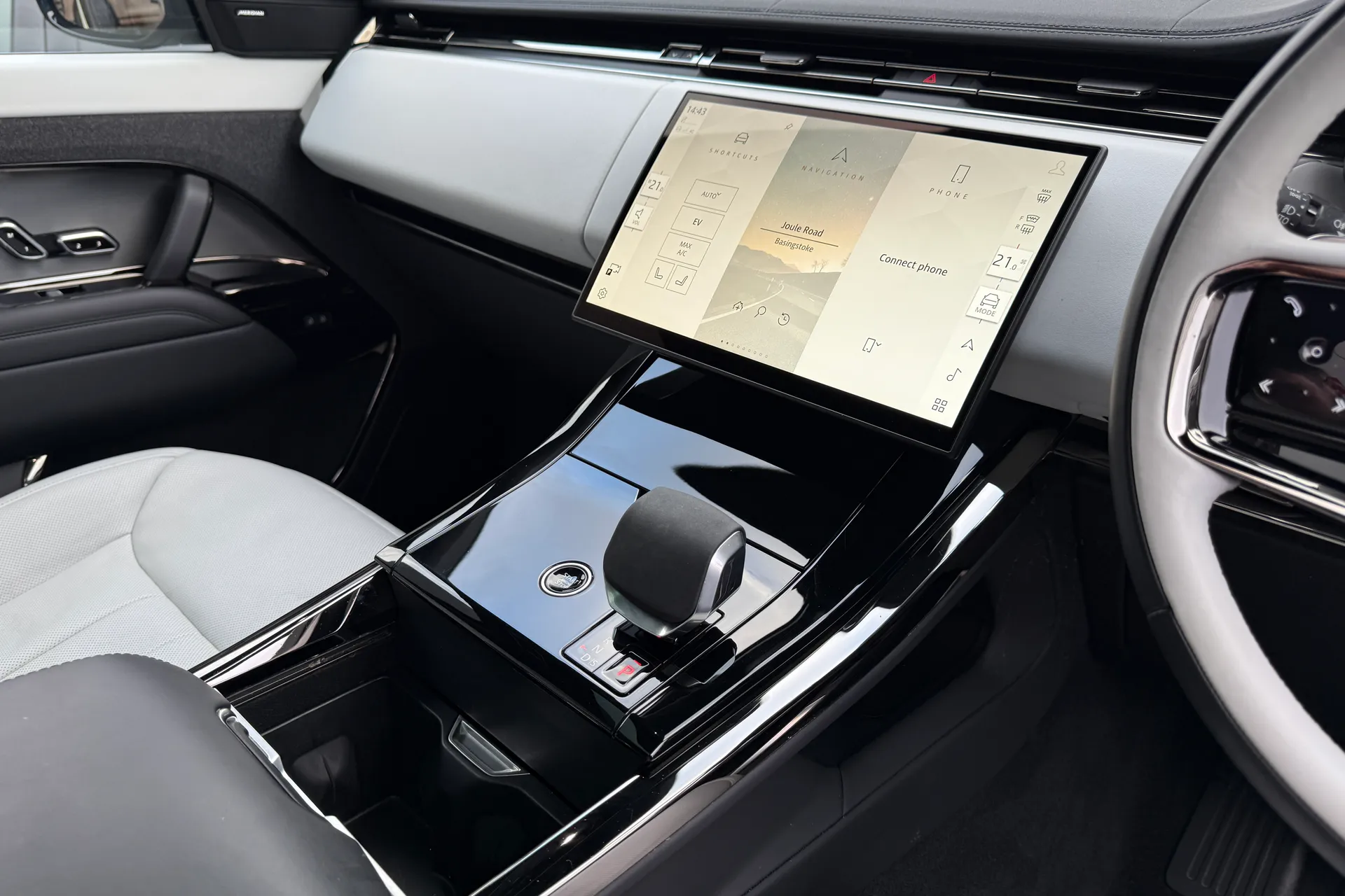 LAND ROVER RANGE ROVER SPORT thumbnail image number 18