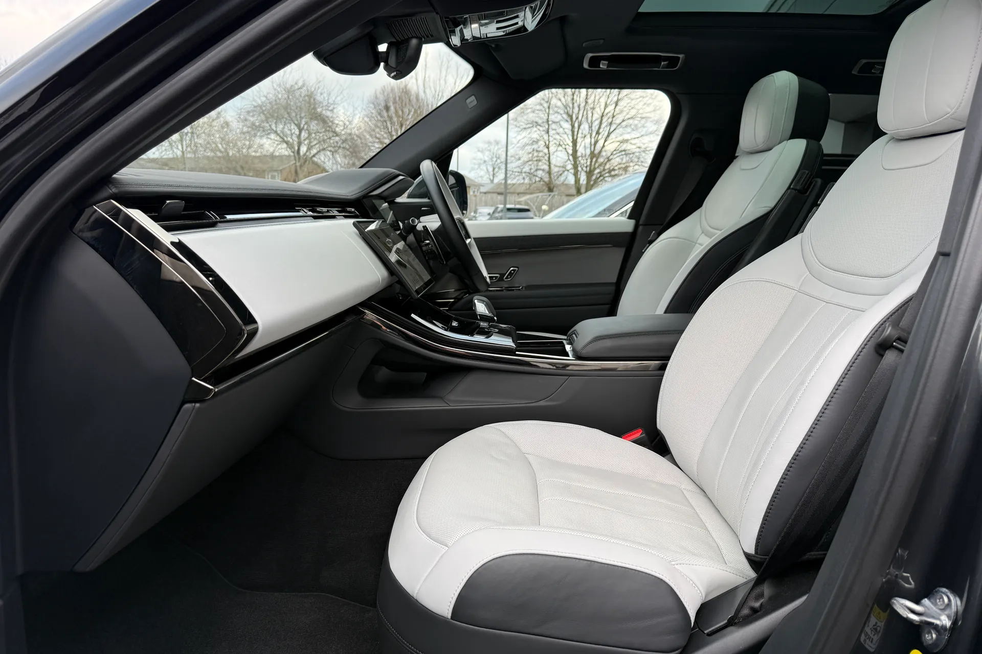 LAND ROVER RANGE ROVER SPORT thumbnail image number 10