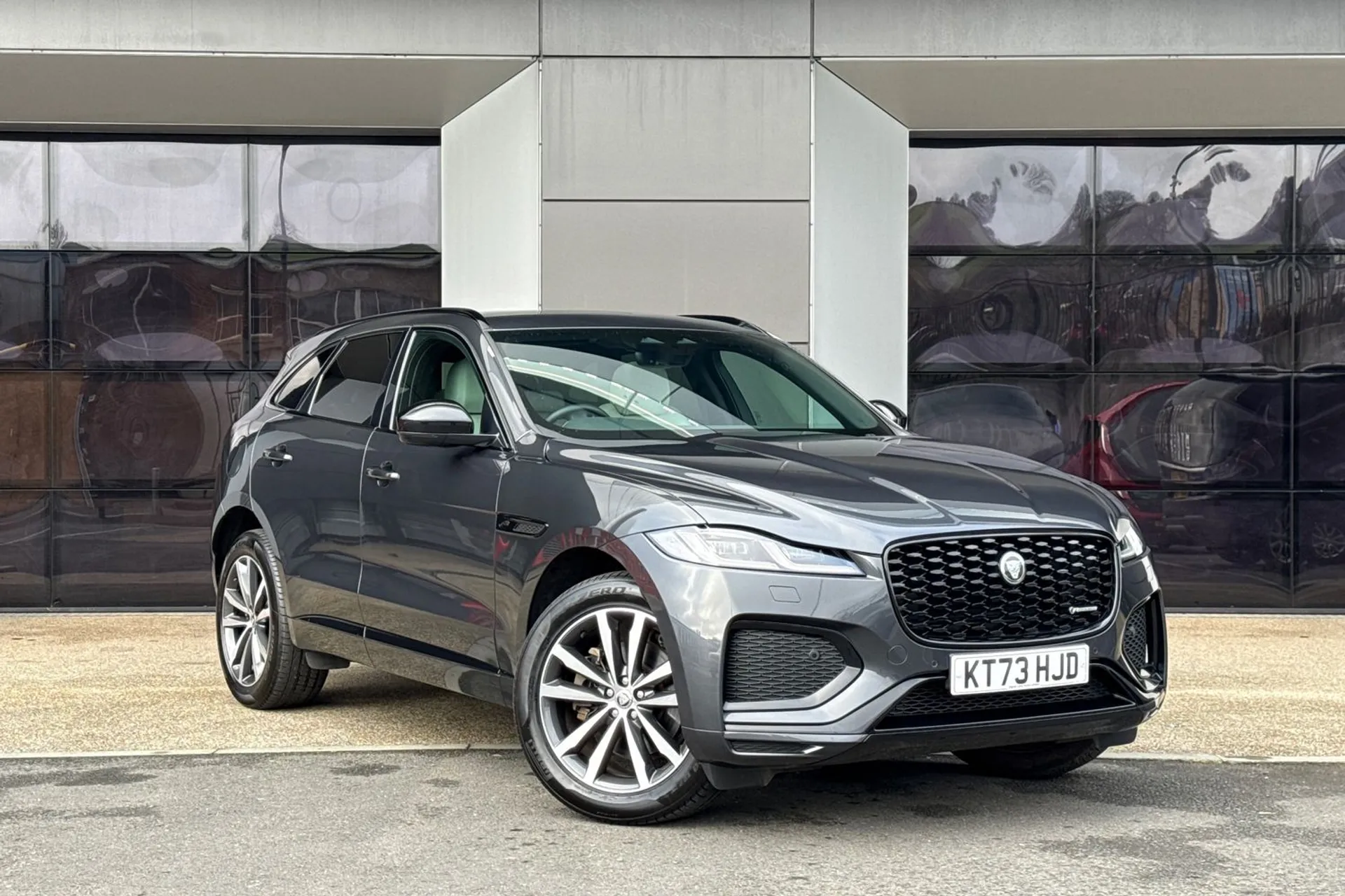 Jaguar F-PACE focused image