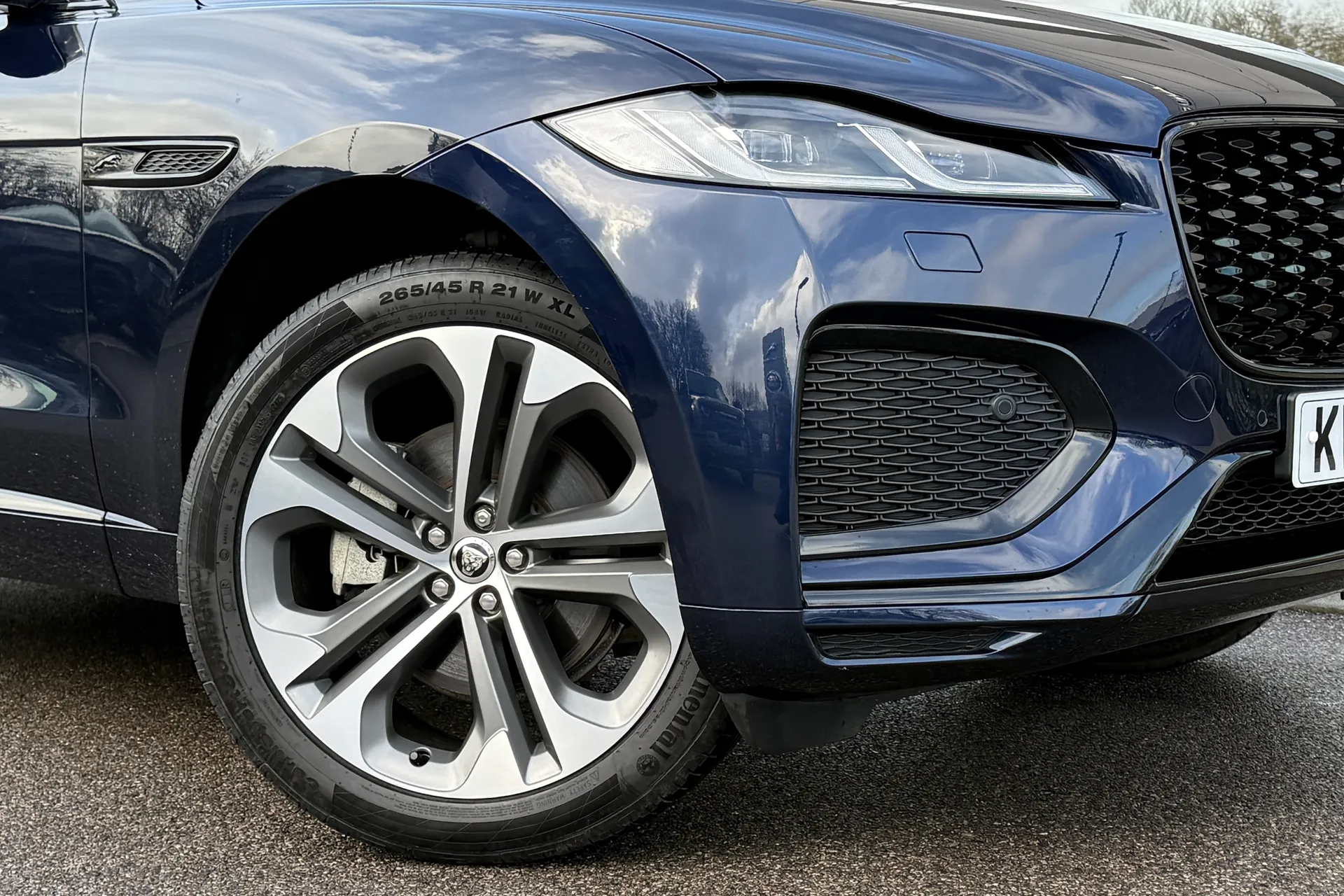 Jaguar F-PACE thumbnail image number 8