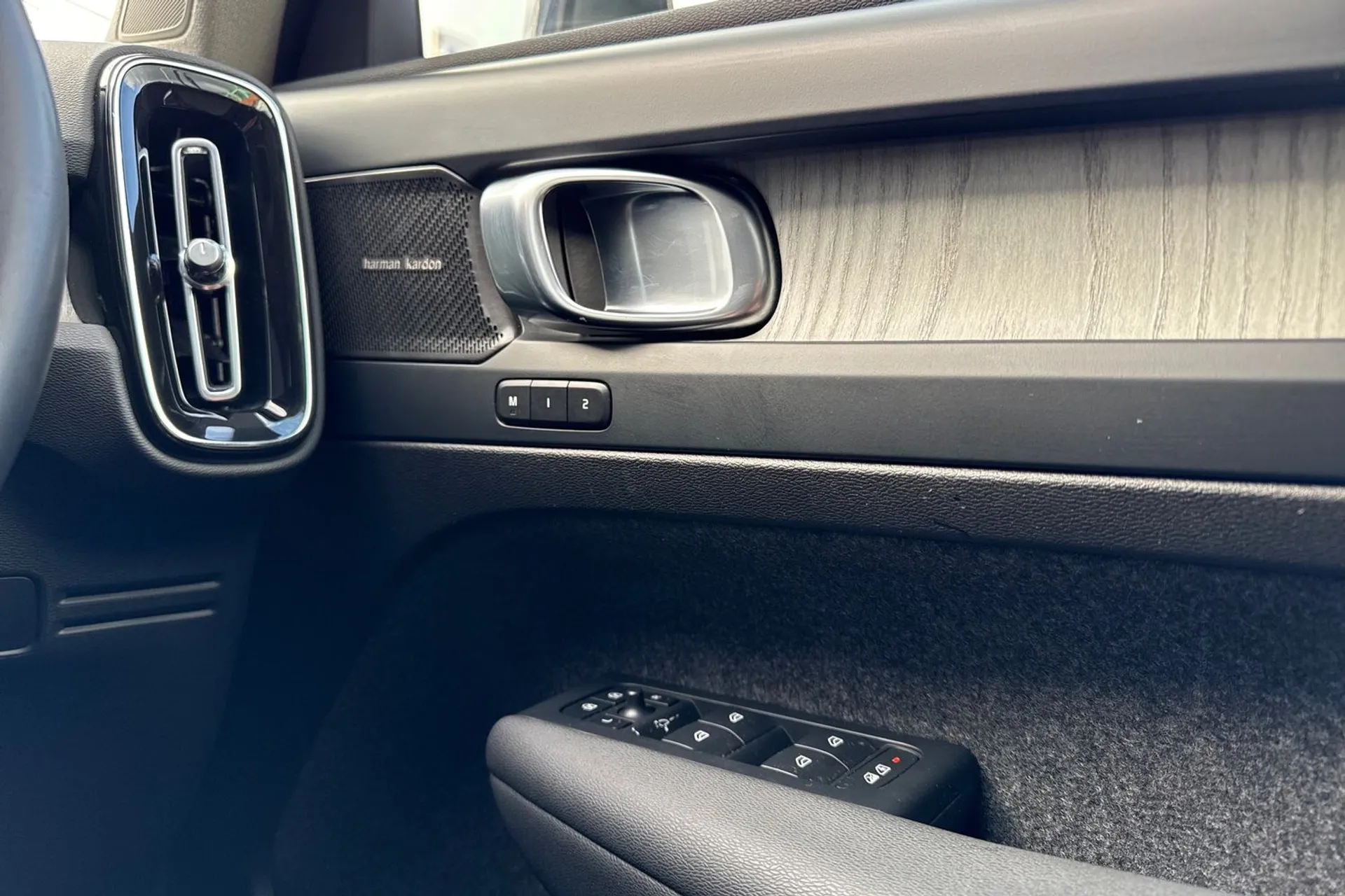 Volvo XC40 thumbnail image number 41