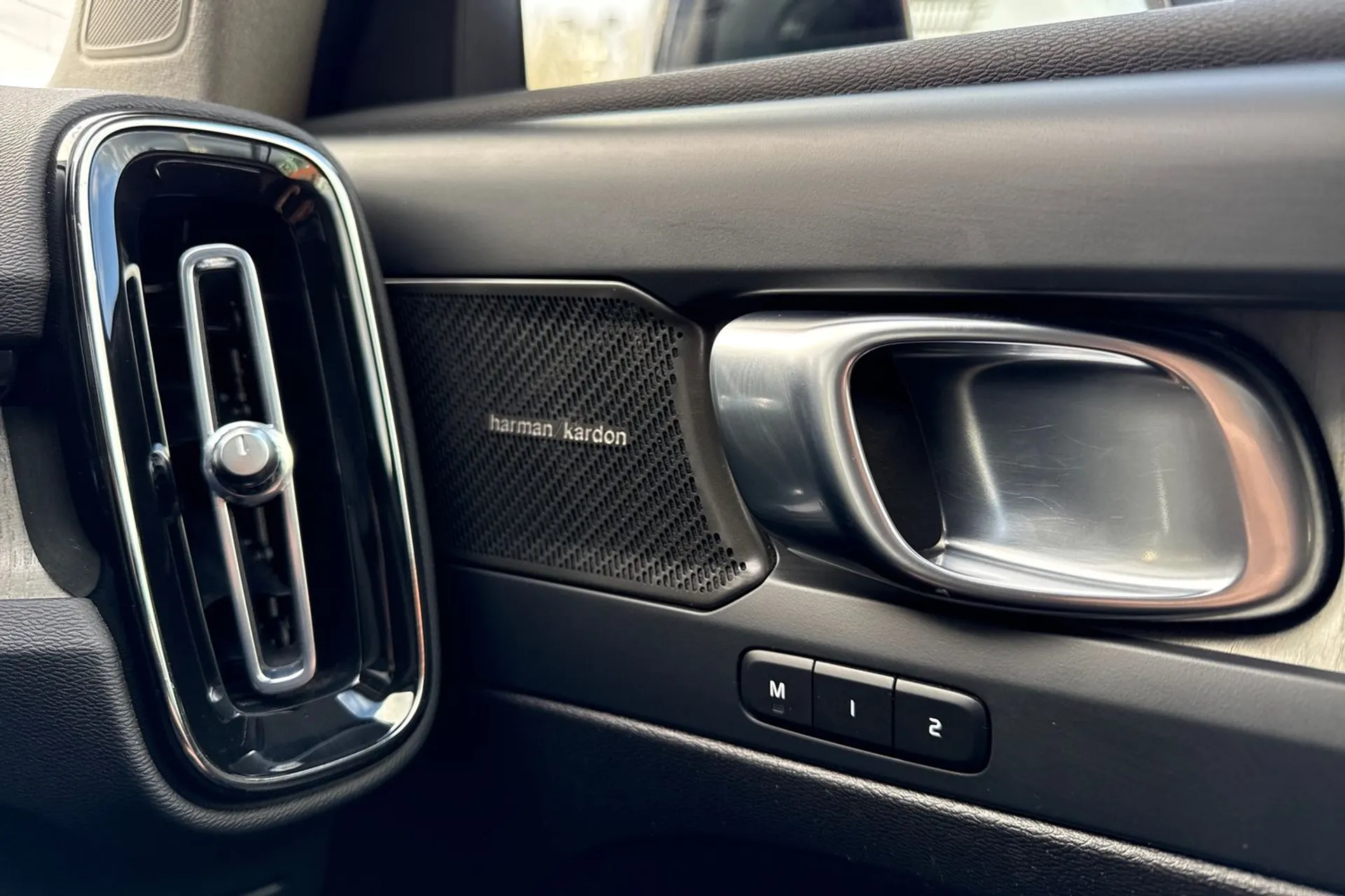 Volvo XC40 thumbnail image number 42