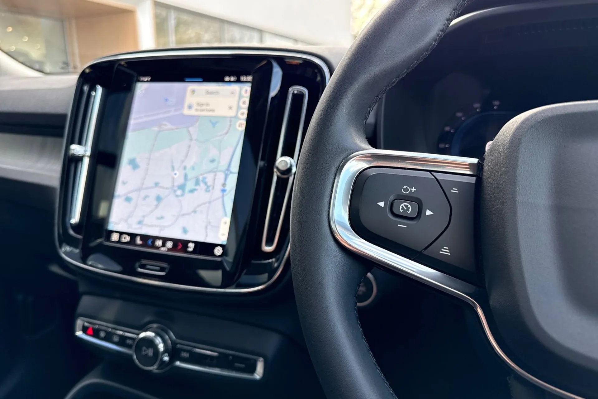 Volvo XC40 thumbnail image number 36