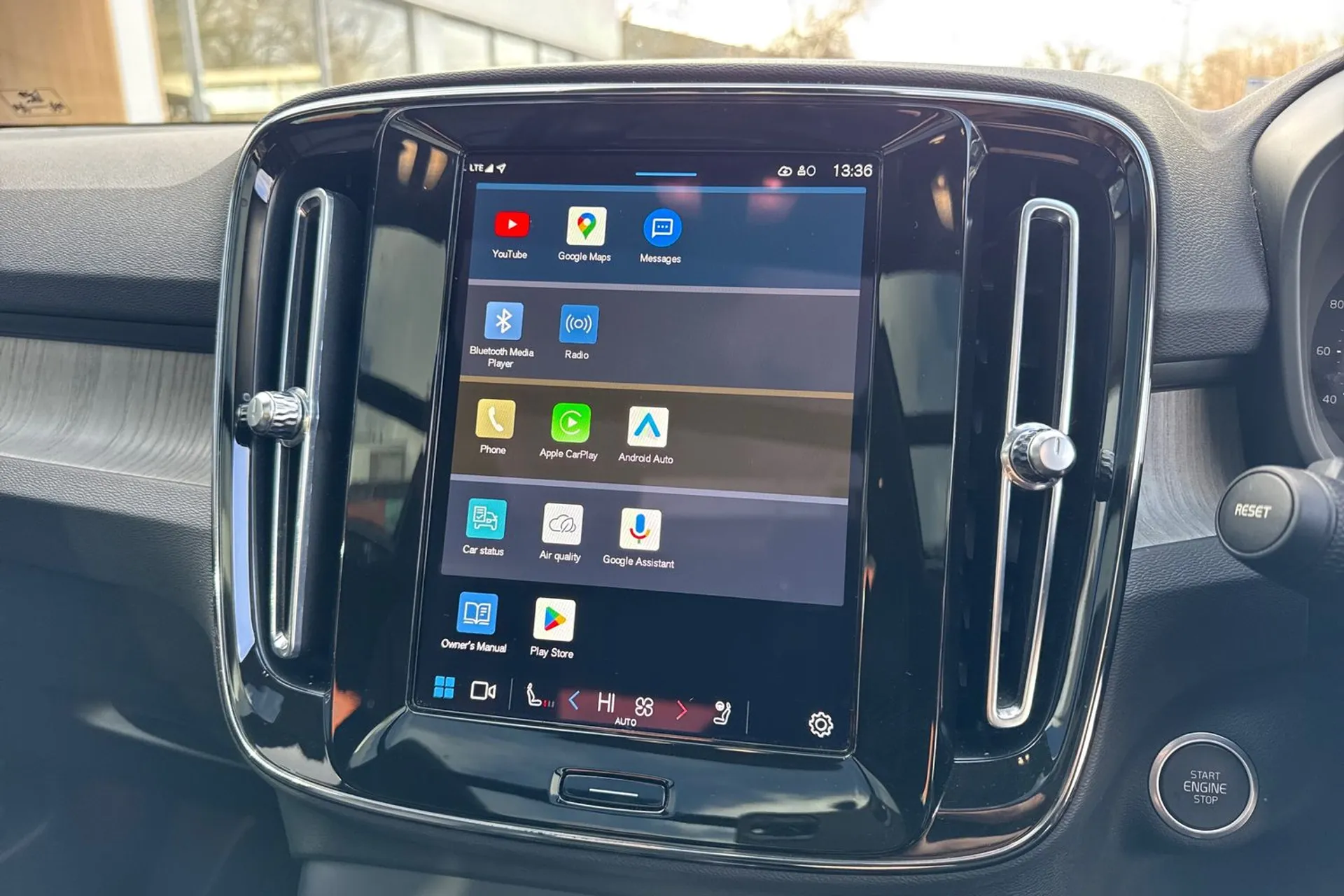 Volvo XC40 thumbnail image number 40