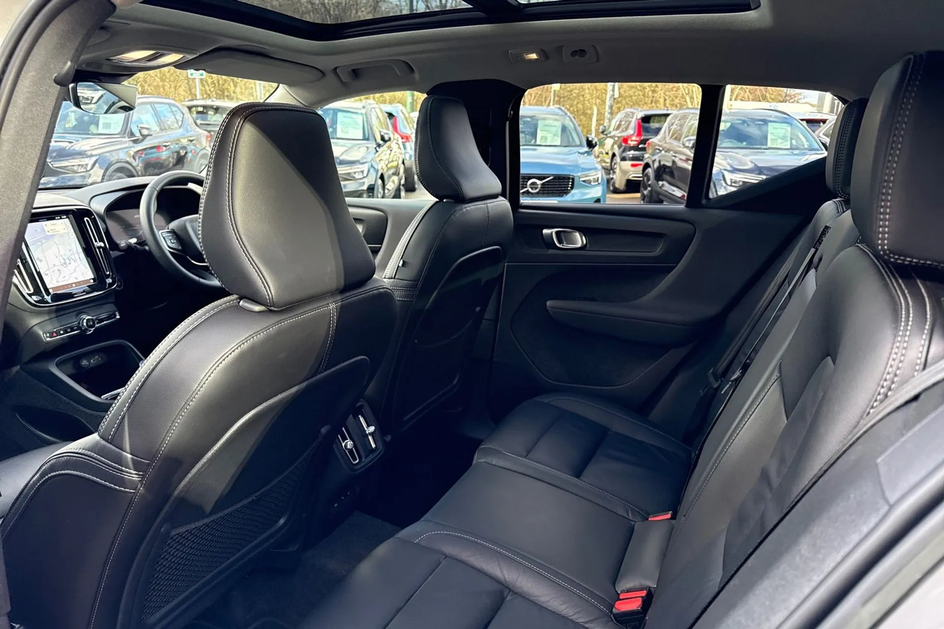 Volvo XC40 thumbnail image number 31