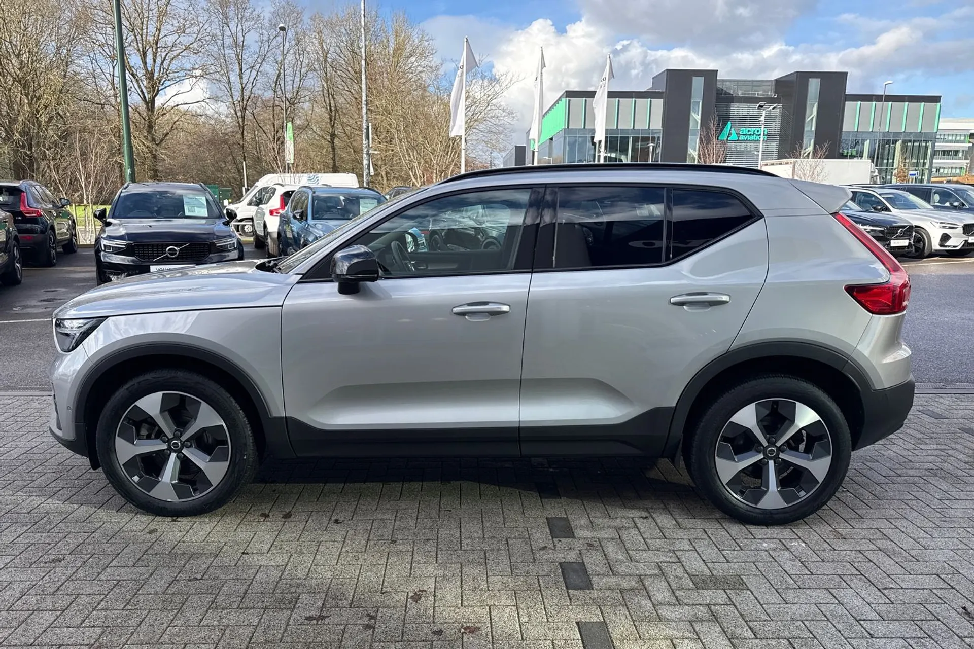 Volvo XC40 thumbnail image number 11