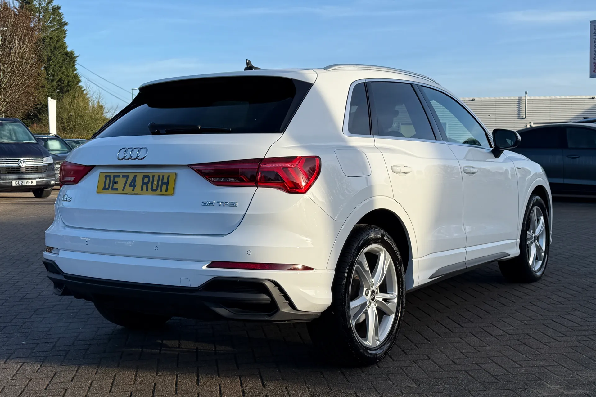 Audi Q3 thumbnail image number 29