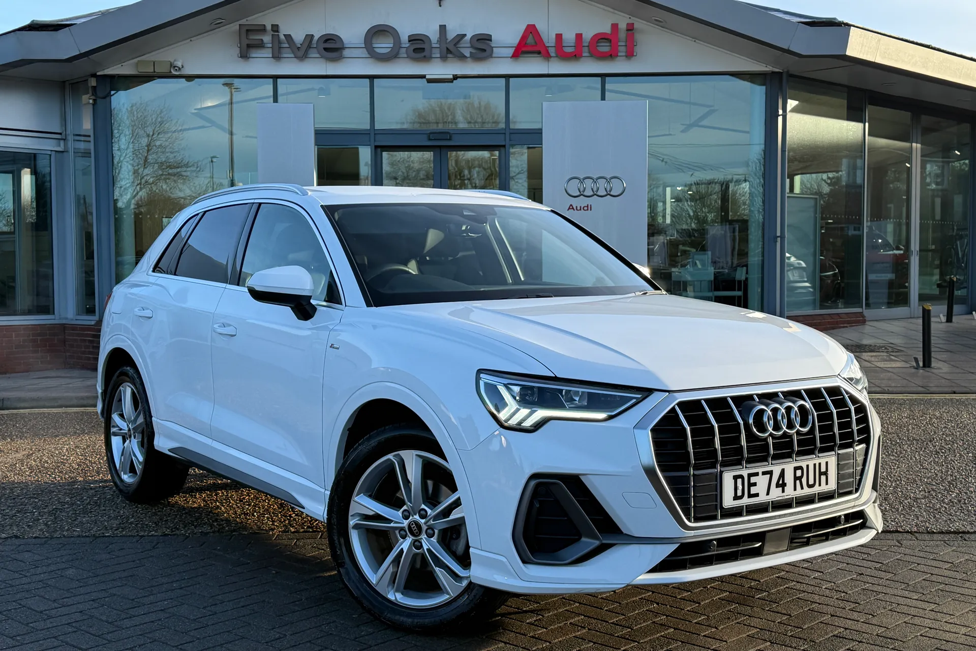 Audi Q3 focused image