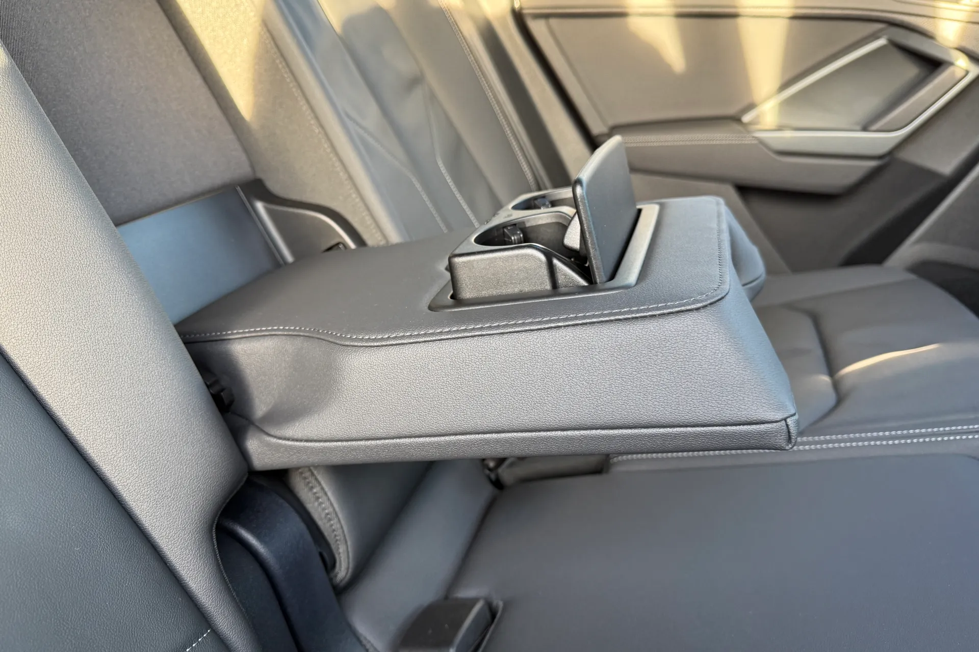 Audi Q3 thumbnail image number 43