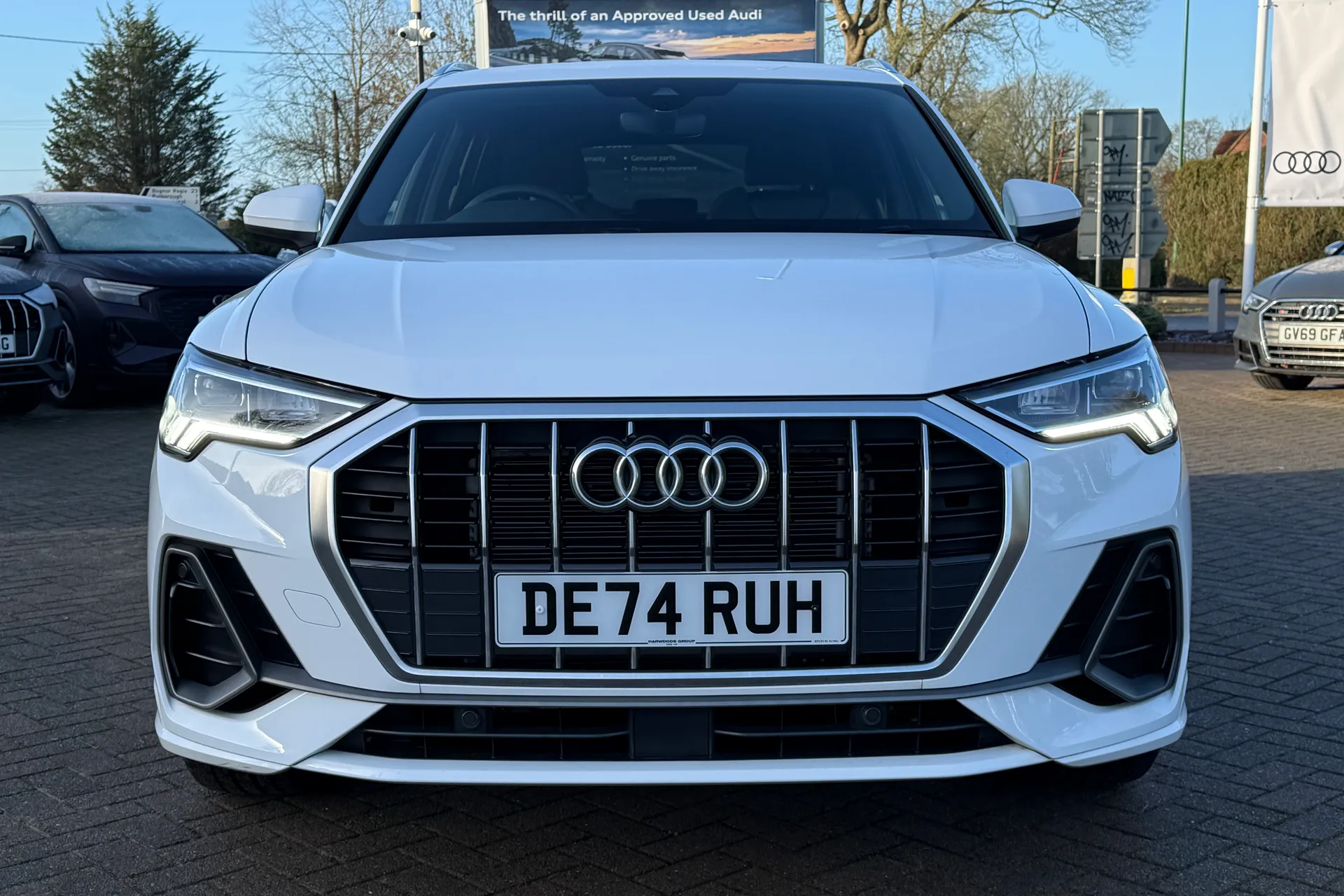 Audi Q3 thumbnail image number 23