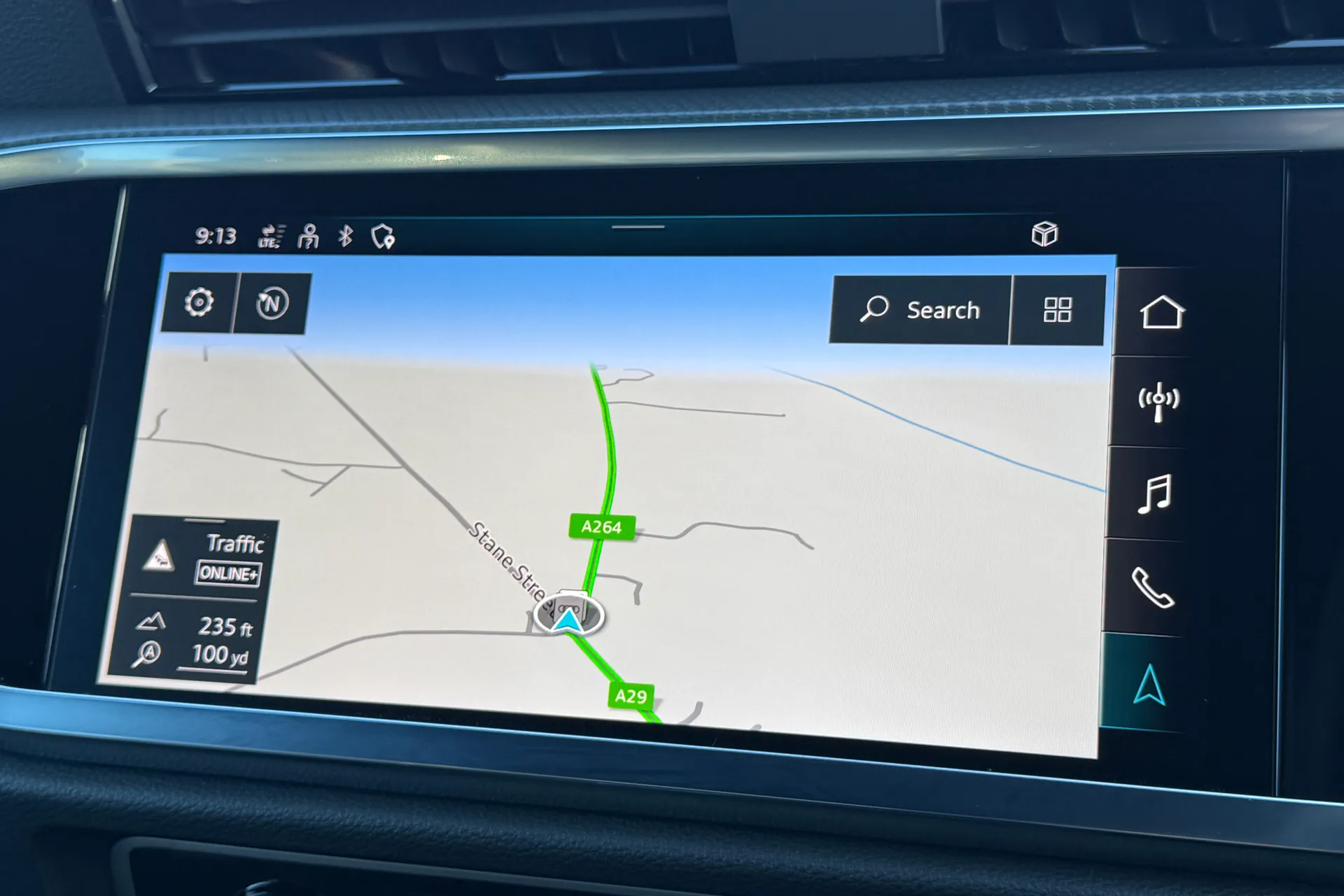 Audi Q3 thumbnail image number 4