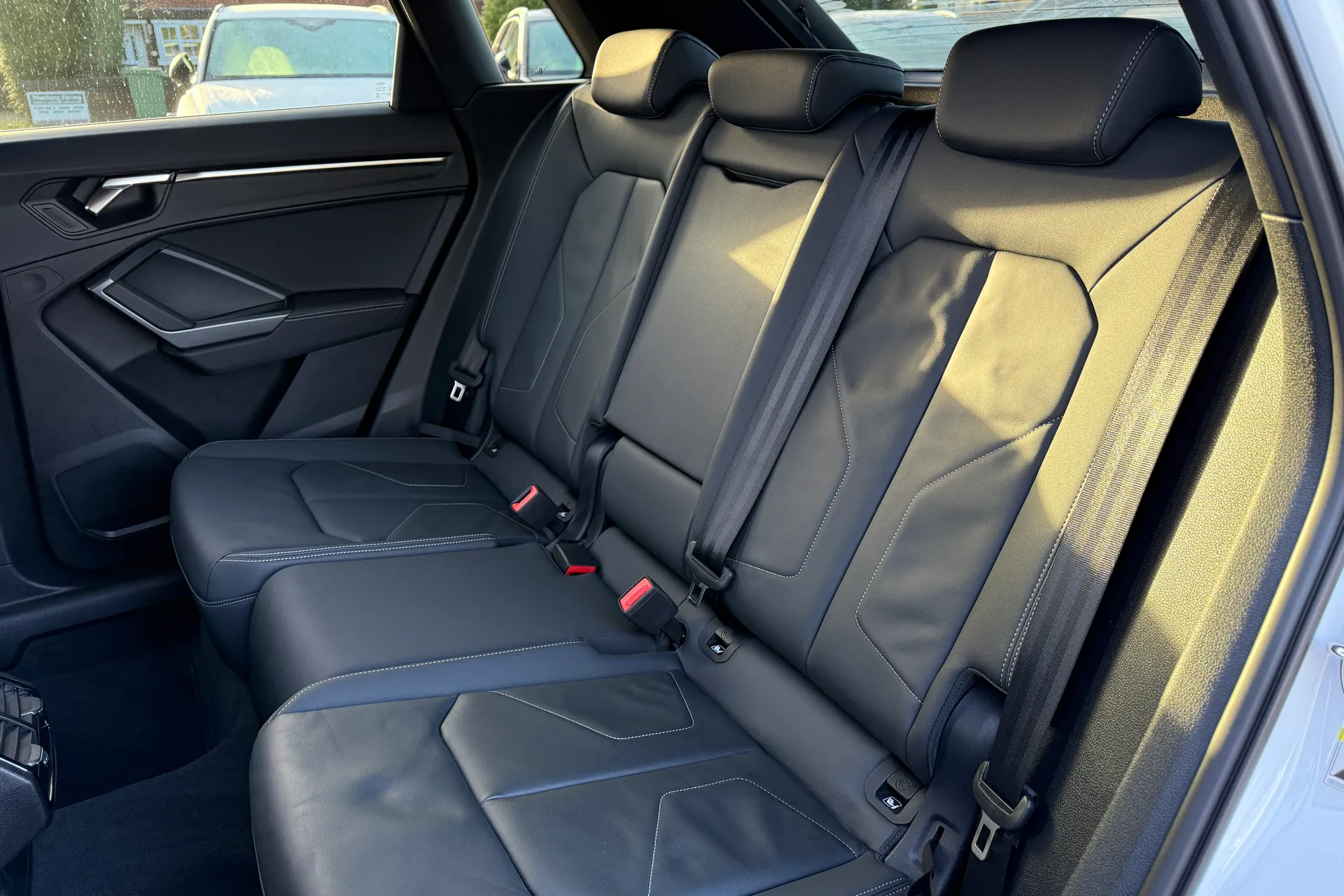 Audi Q3 thumbnail image number 40