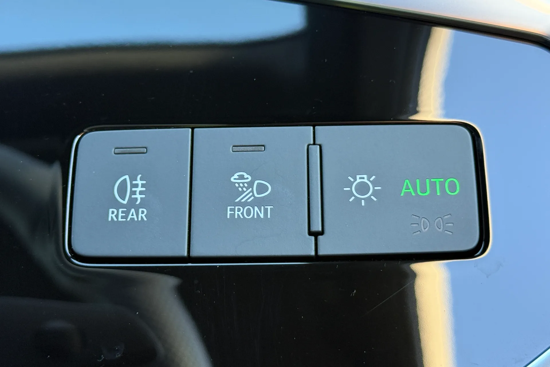 Audi Q3 thumbnail image number 21