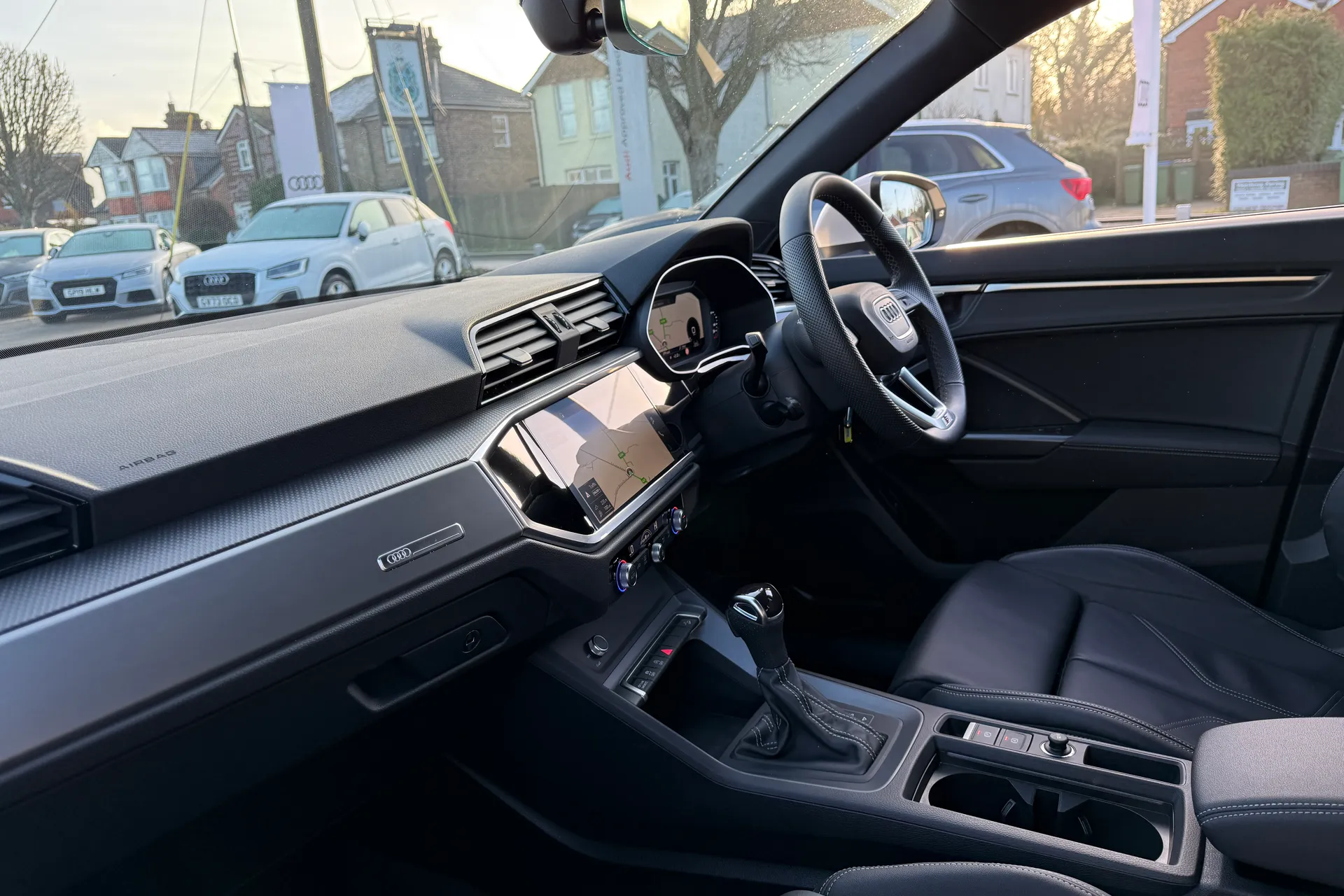 Audi Q3 thumbnail image number 27