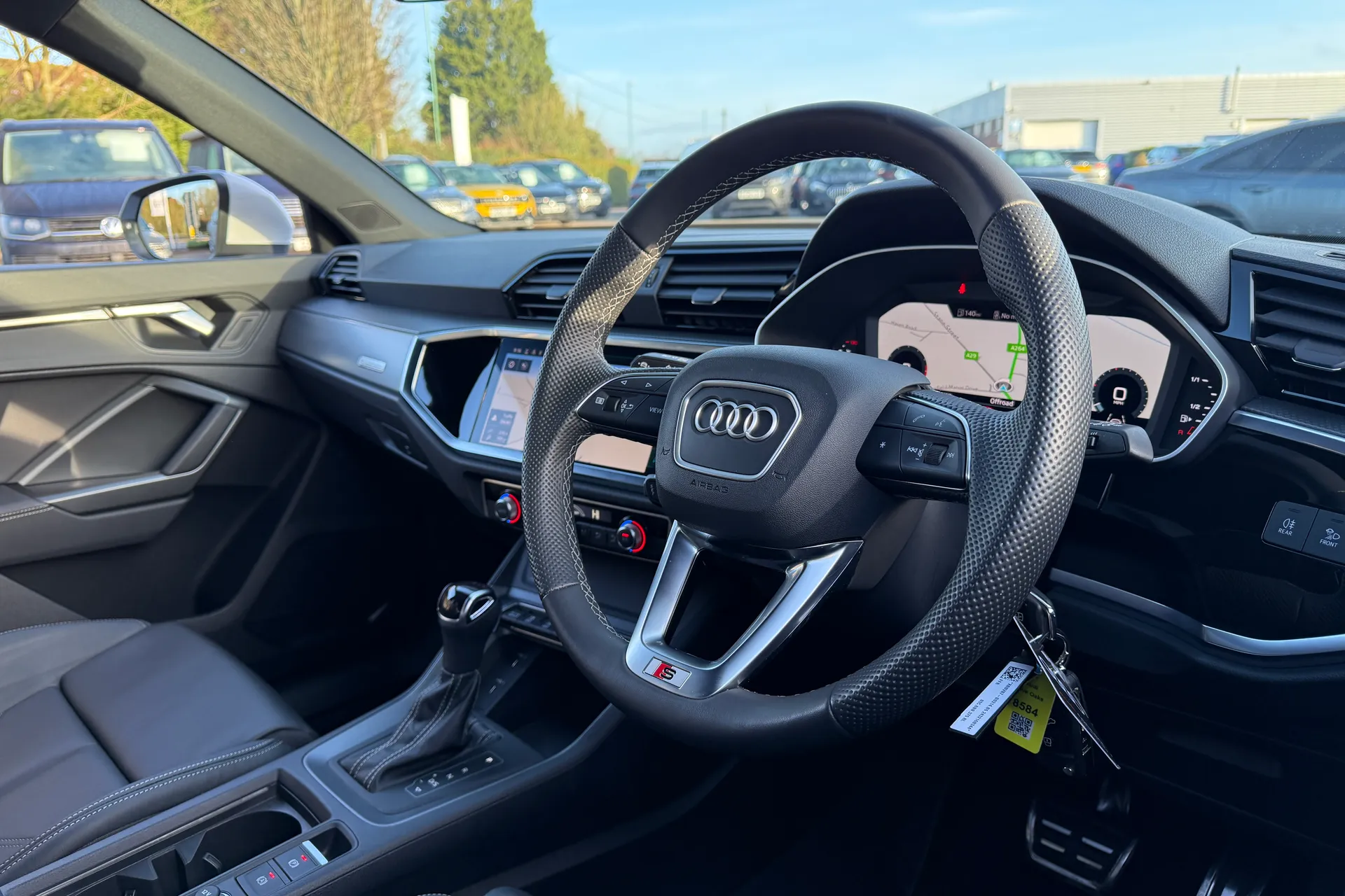 Audi Q3 thumbnail image number 26