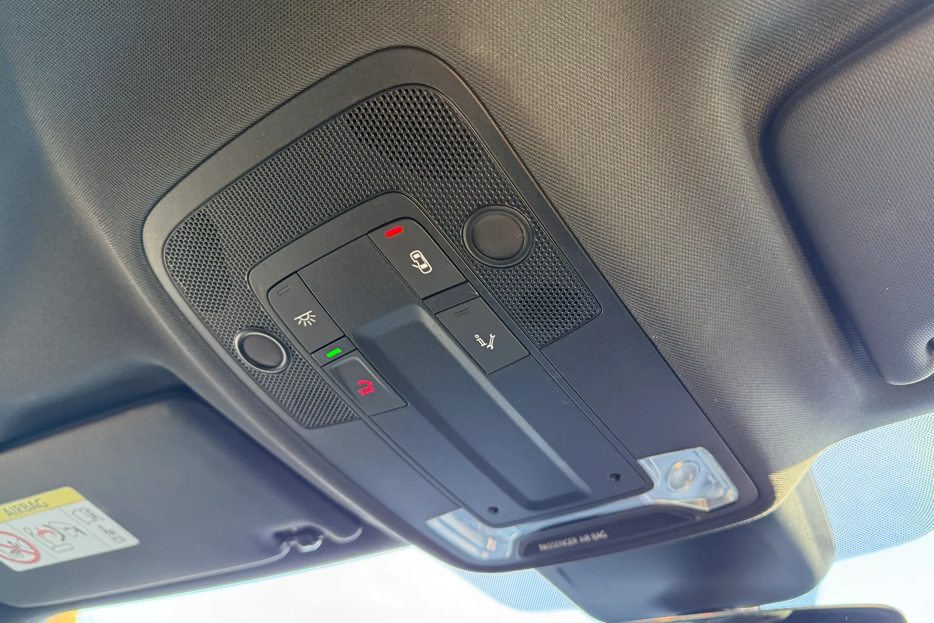 Audi Q3 thumbnail image number 18