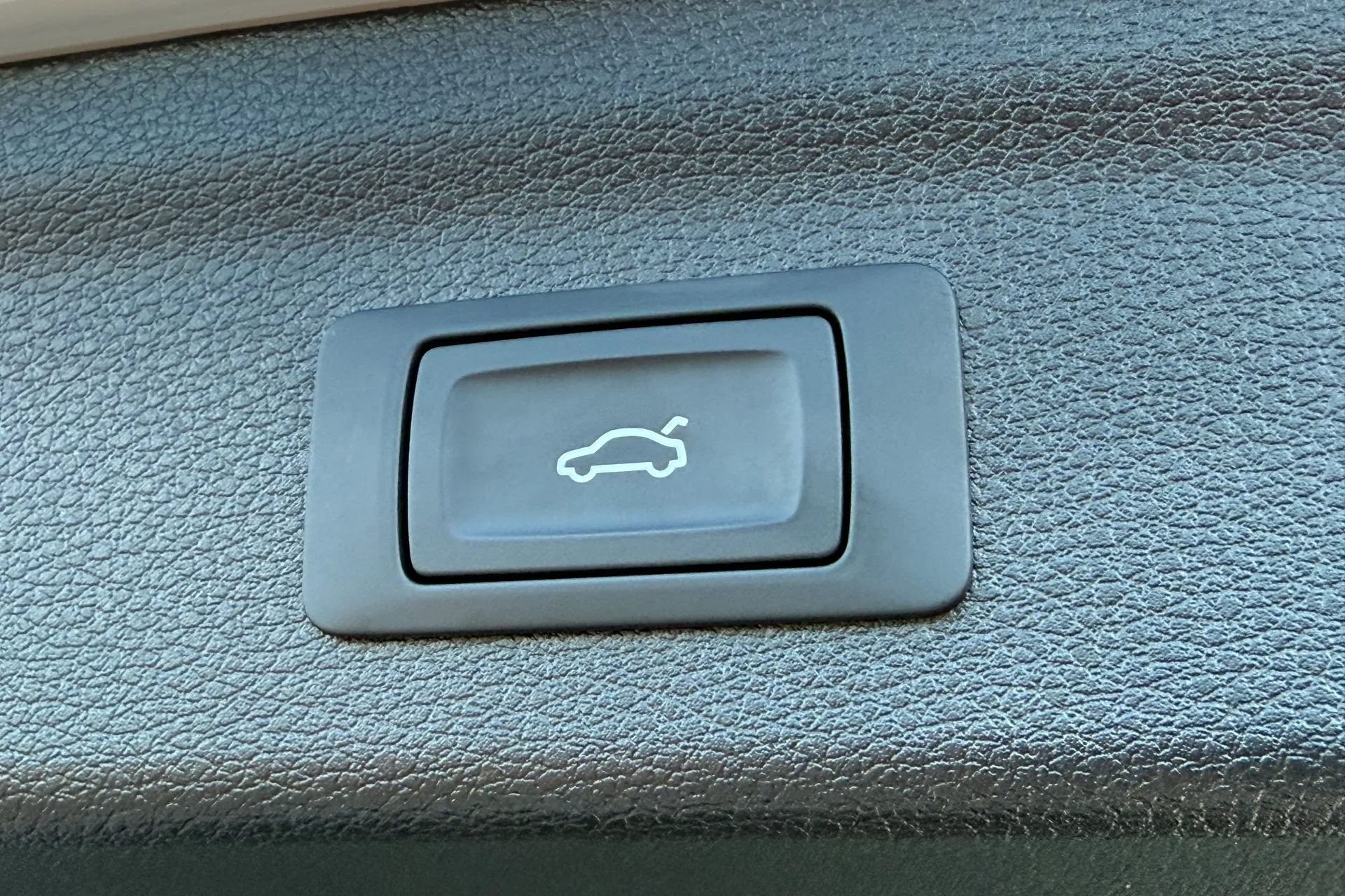 Audi Q3 thumbnail image number 34