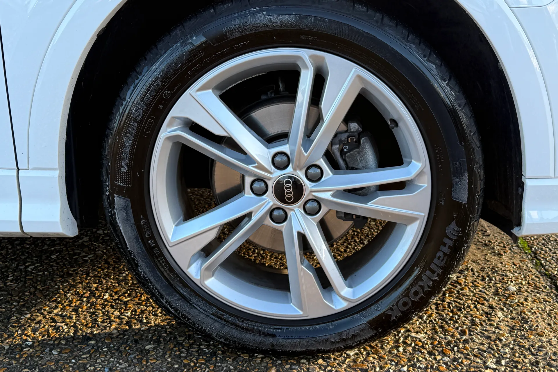 Audi Q3 thumbnail image number 45