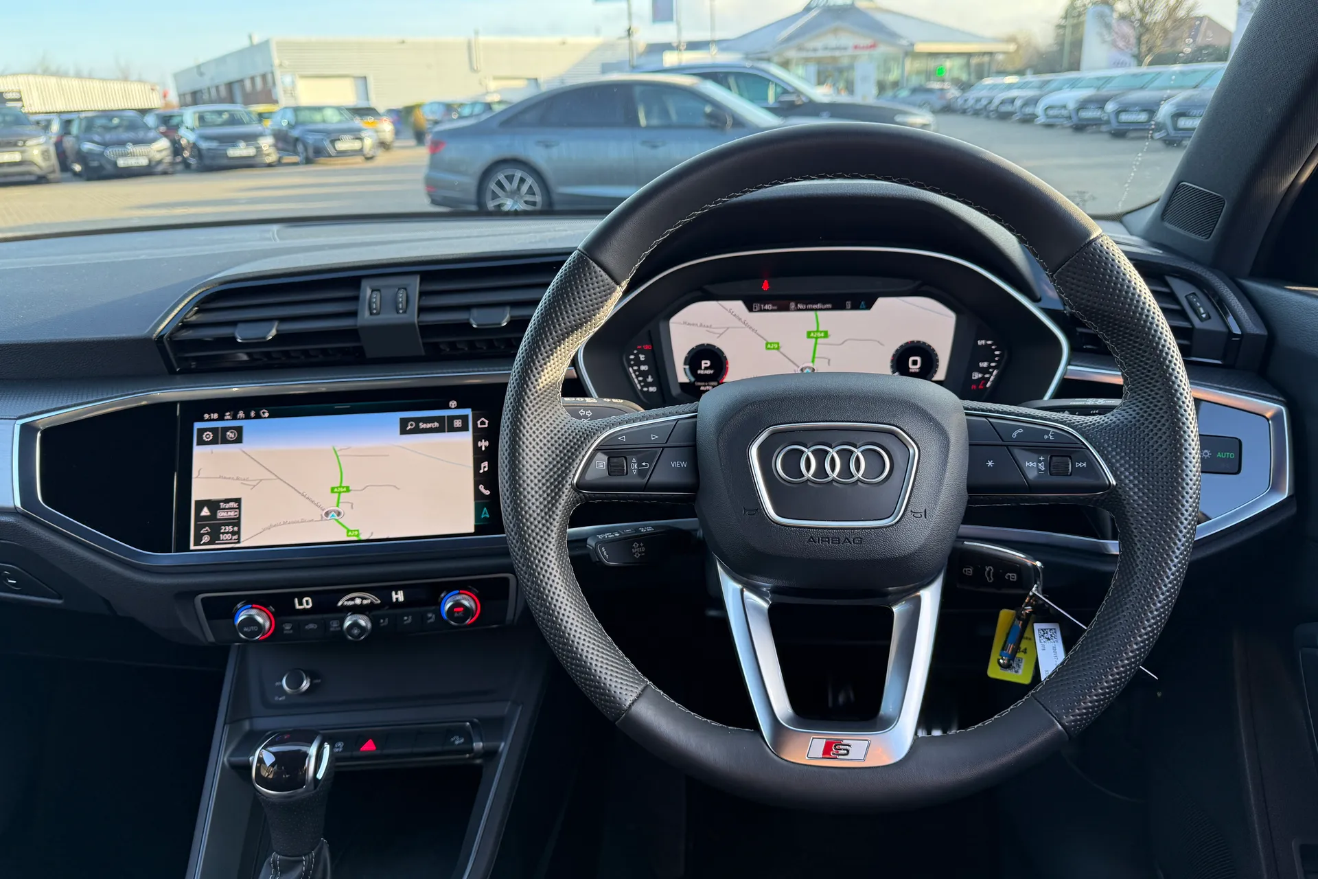 Audi Q3 thumbnail image number 5