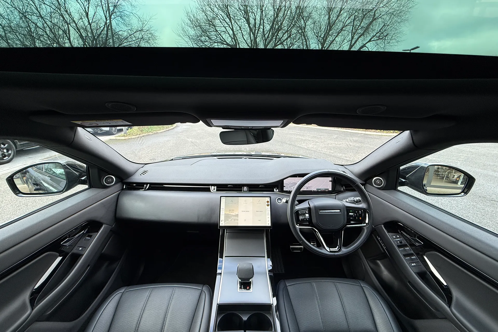 LAND ROVER RANGE ROVER EVOQUE thumbnail image number 3