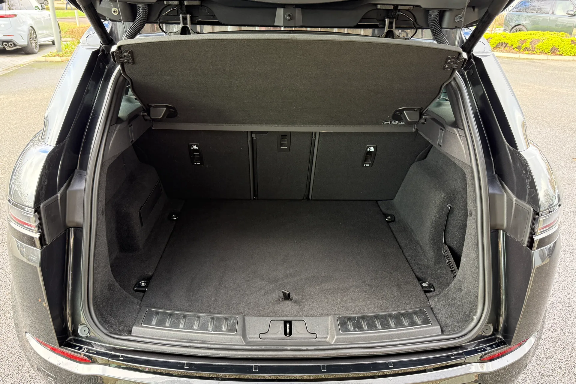 LAND ROVER RANGE ROVER EVOQUE thumbnail image number 38