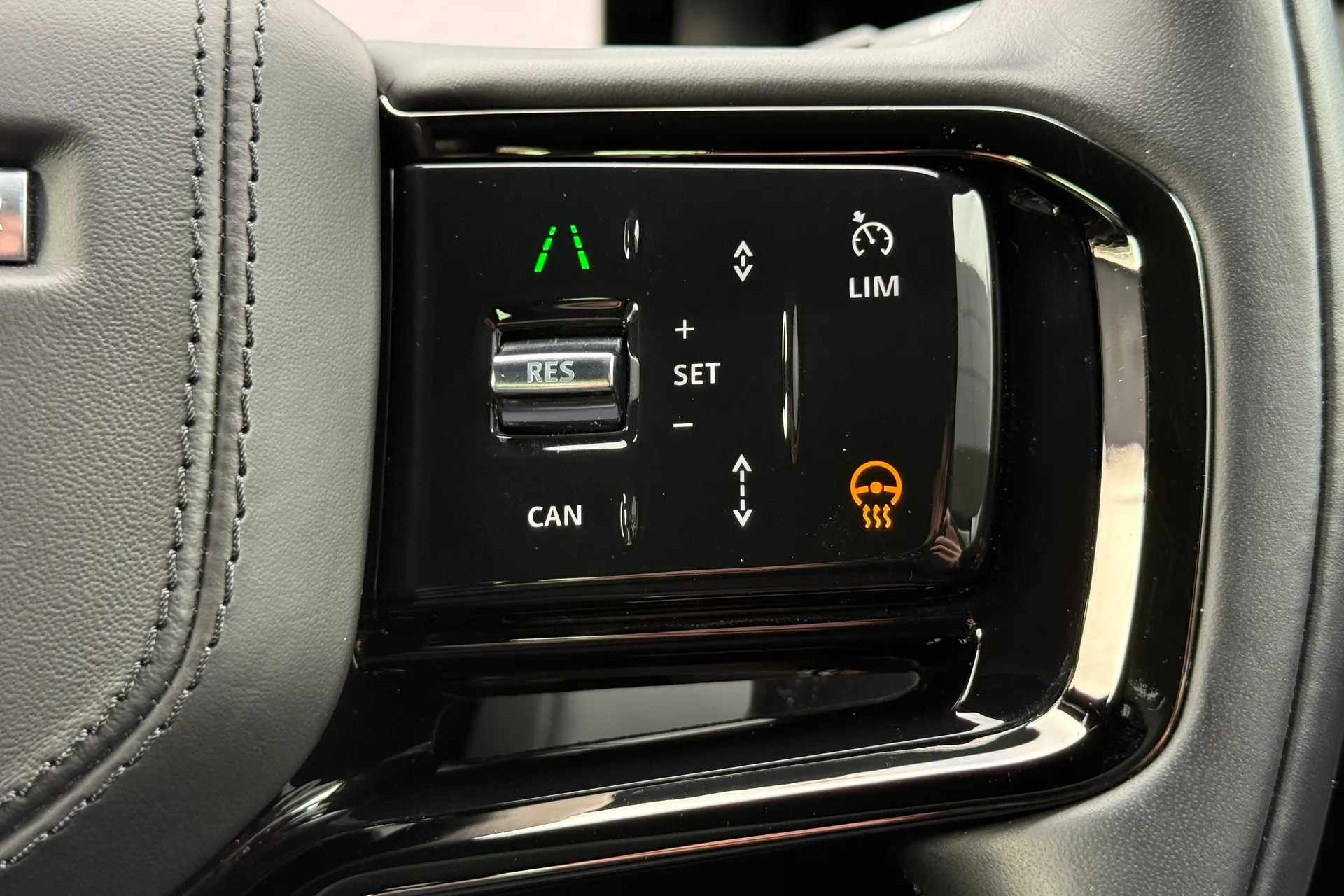 LAND ROVER RANGE ROVER EVOQUE thumbnail image number 28