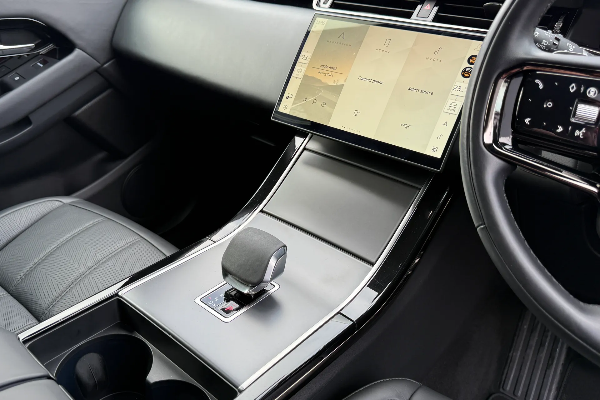 LAND ROVER RANGE ROVER EVOQUE thumbnail image number 19