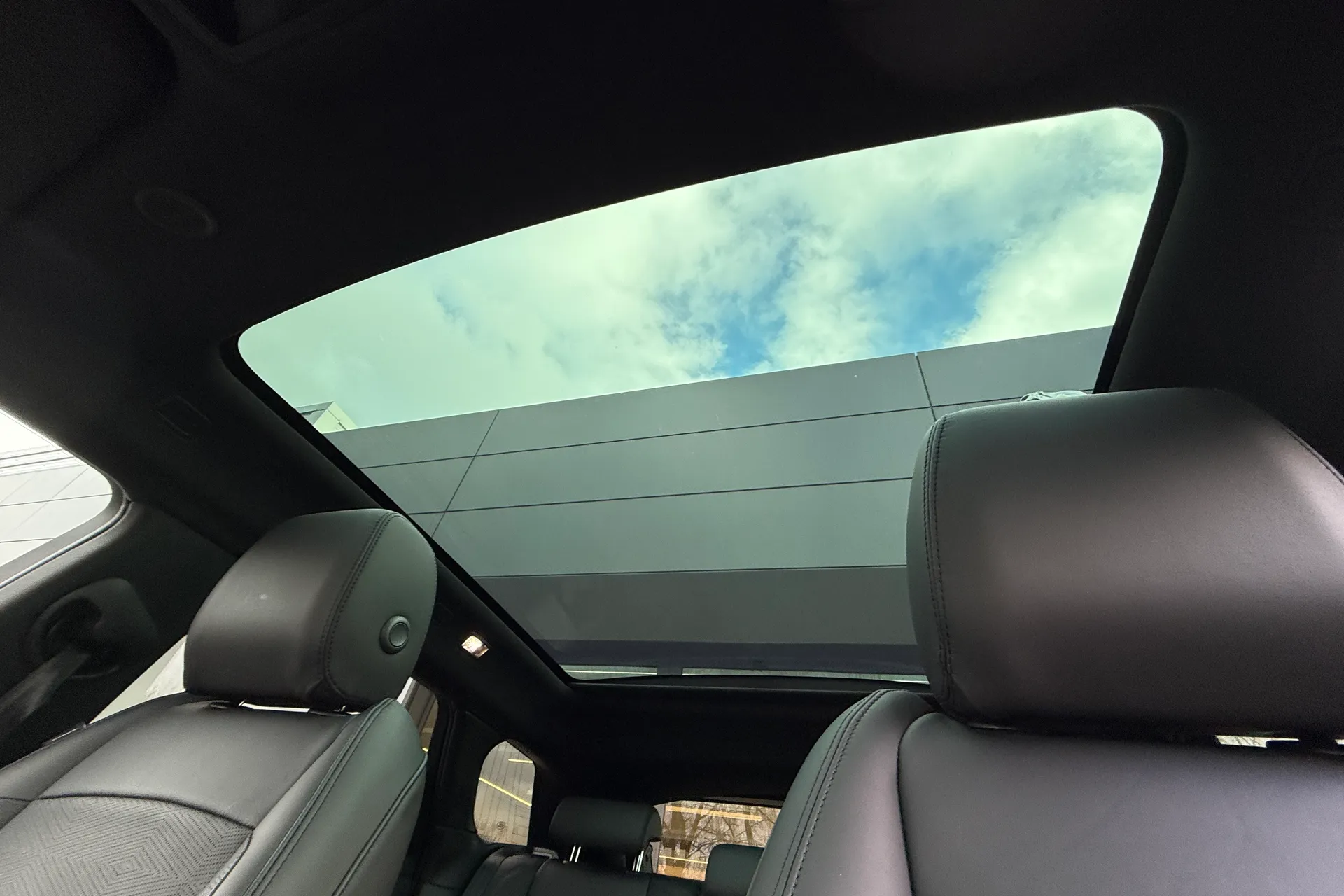 LAND ROVER RANGE ROVER EVOQUE thumbnail image number 5