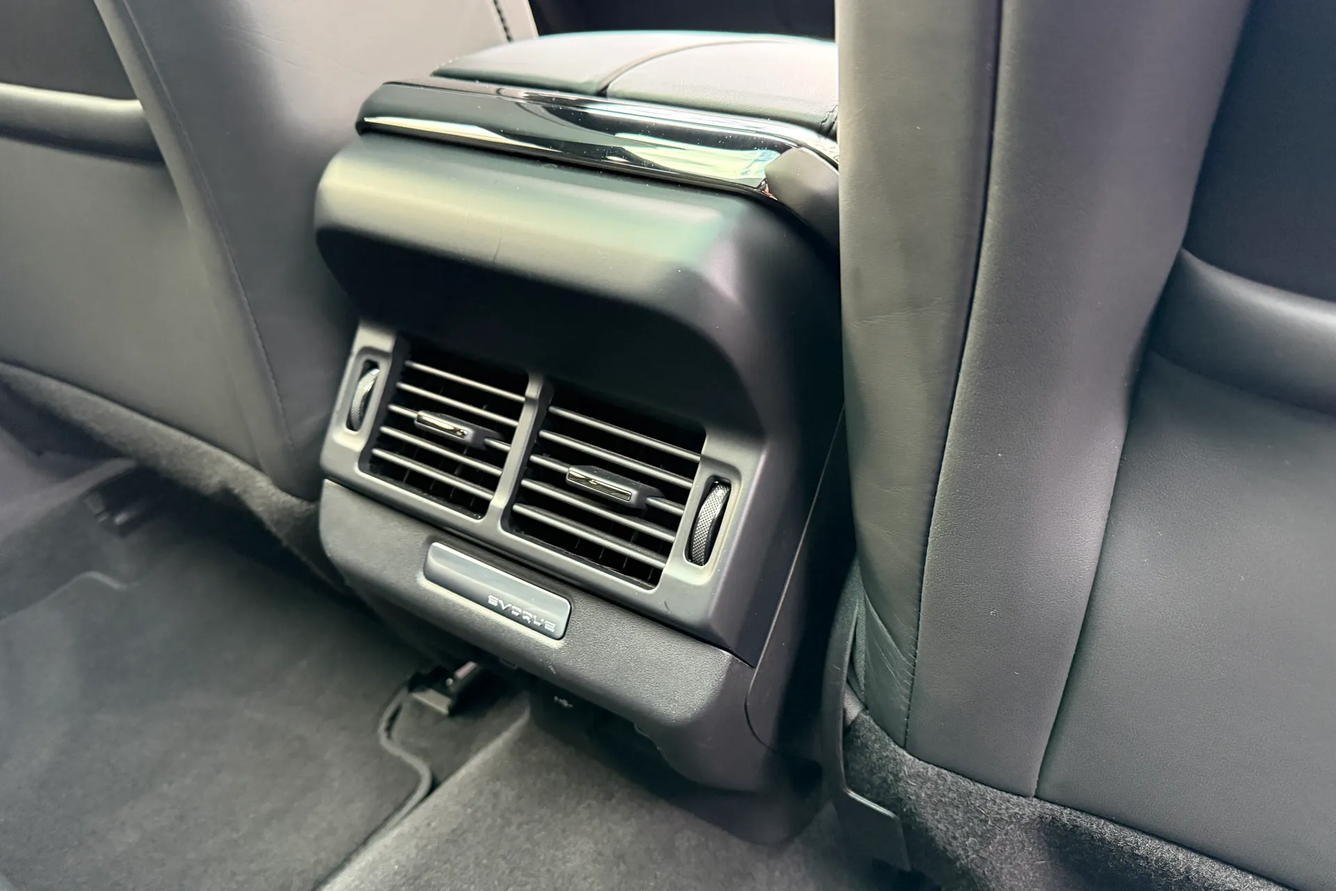 LAND ROVER RANGE ROVER EVOQUE thumbnail image number 34