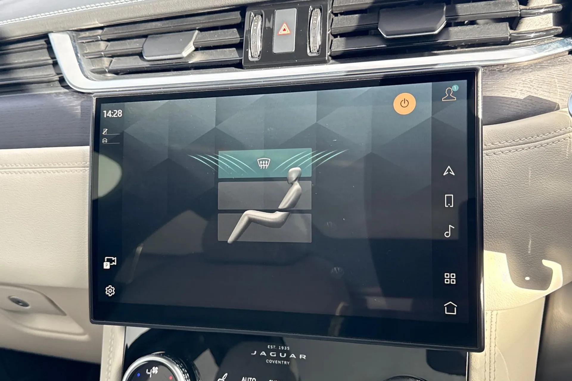 Jaguar F-PACE thumbnail image number 66