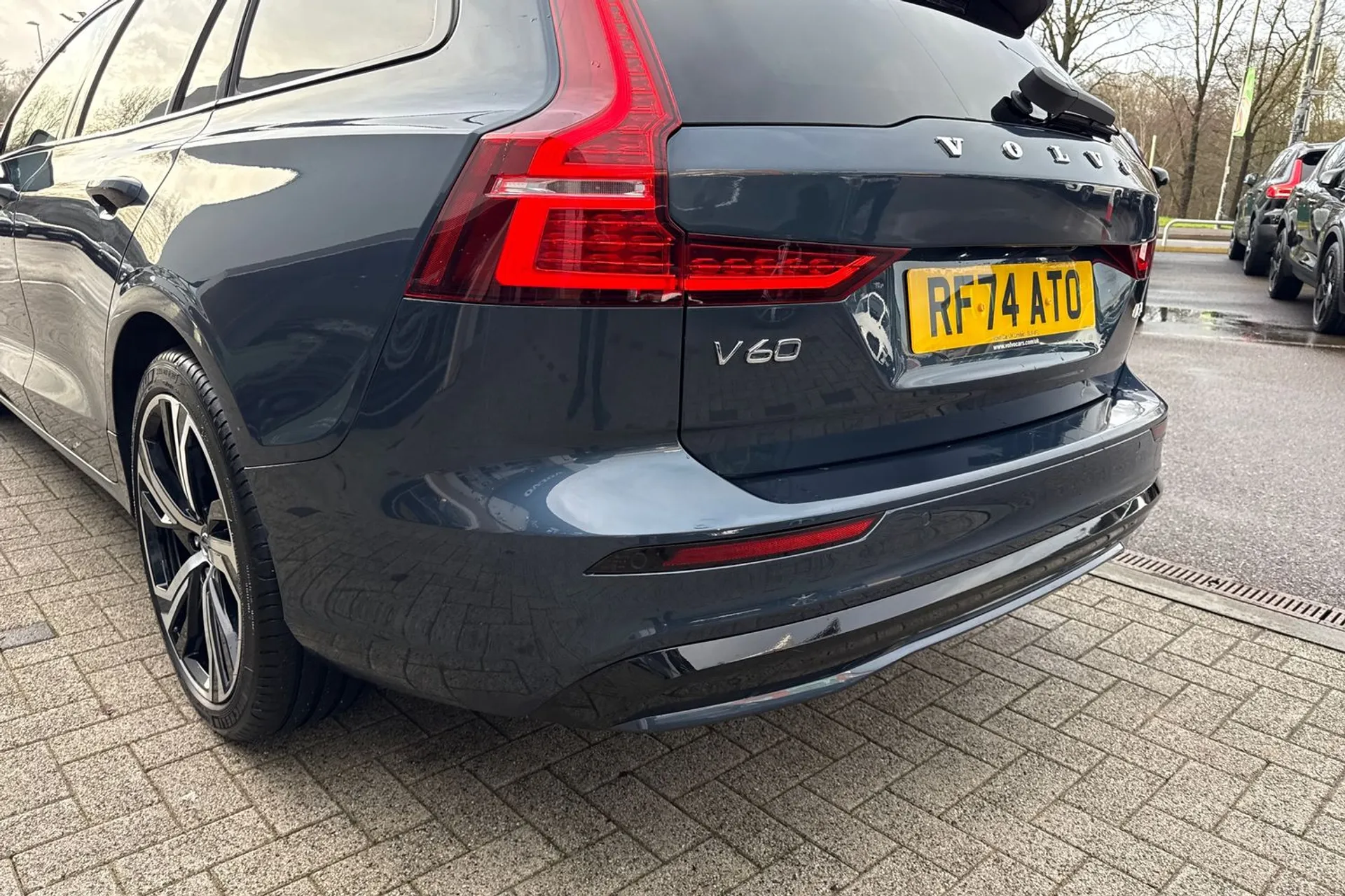 Volvo V60 thumbnail image number 18