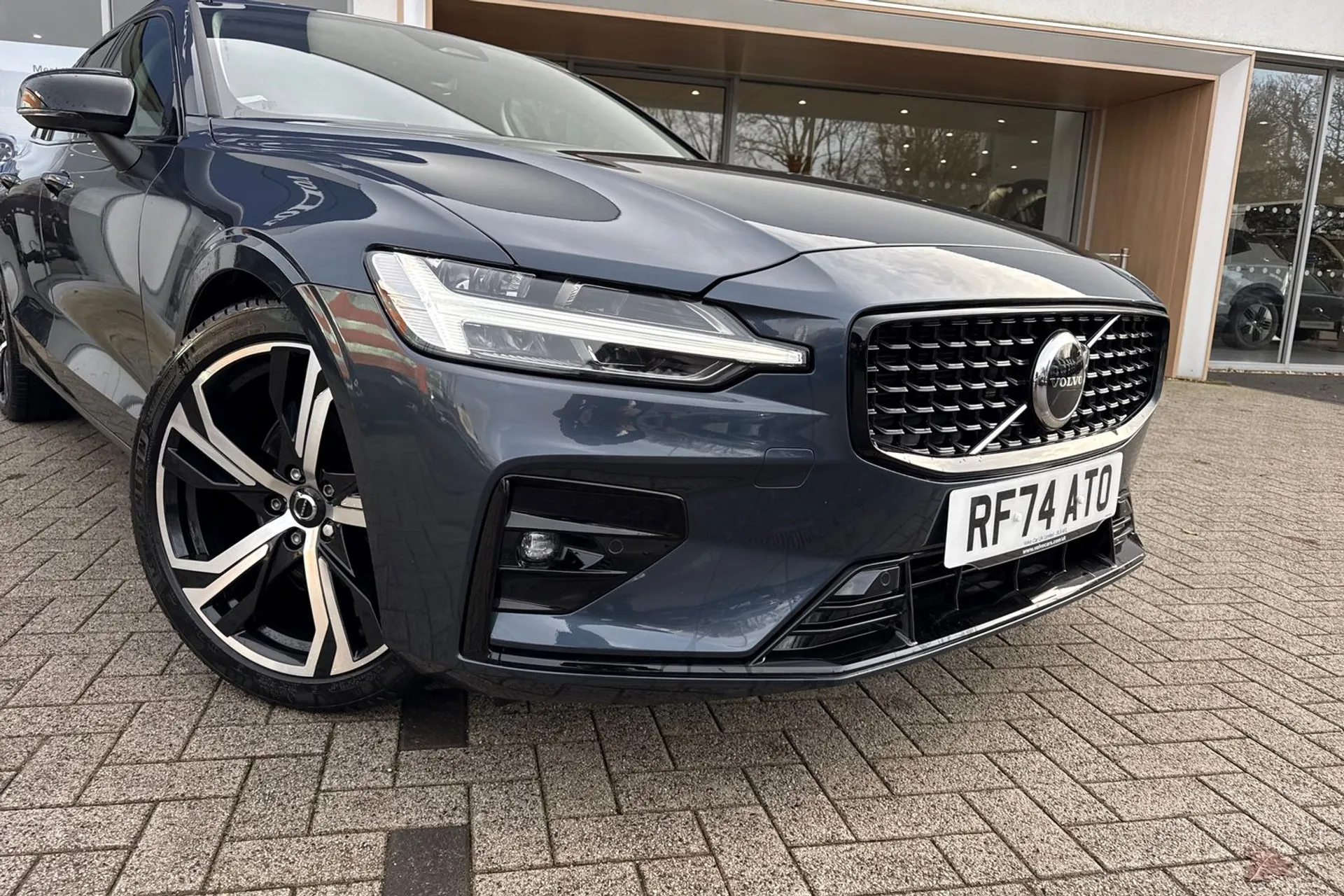 Volvo V60 thumbnail image number 7