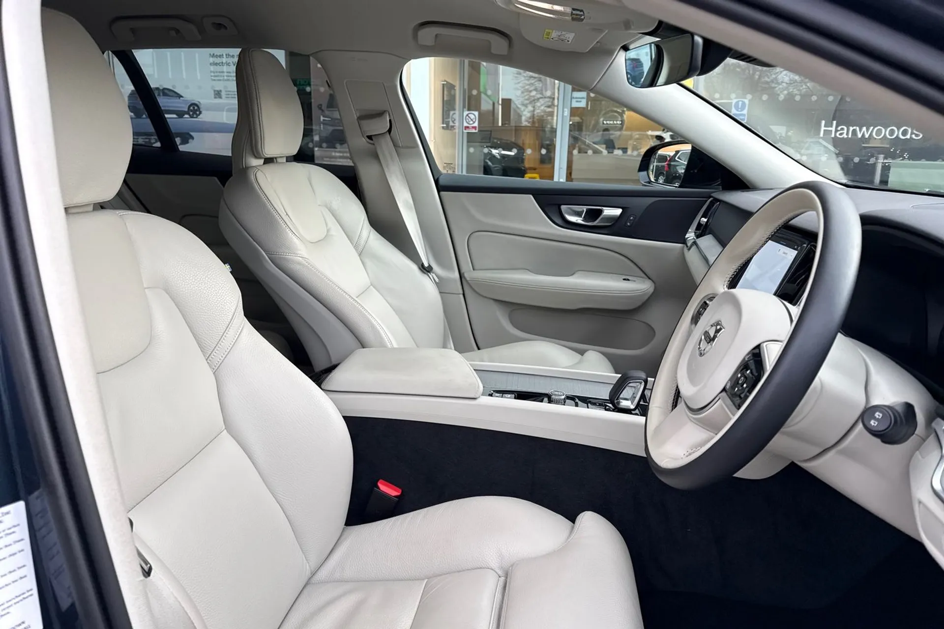 Volvo V60 thumbnail image number 26