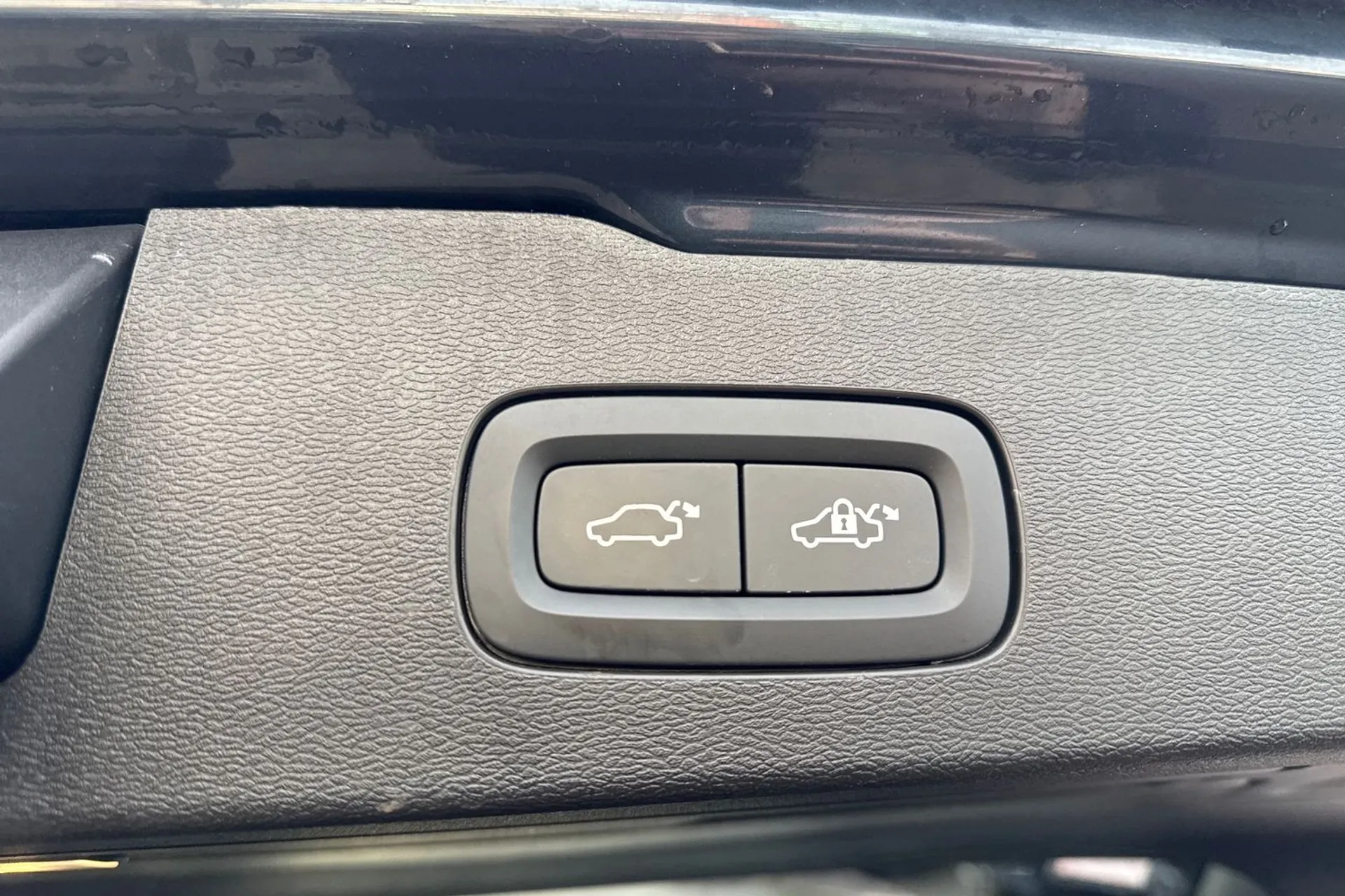 Volvo V60 thumbnail image number 21