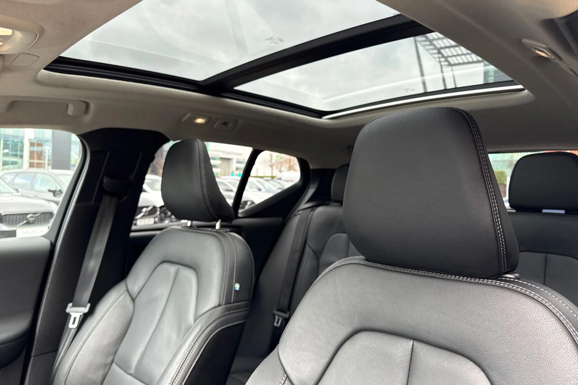 Volvo XC40 thumbnail image number 29