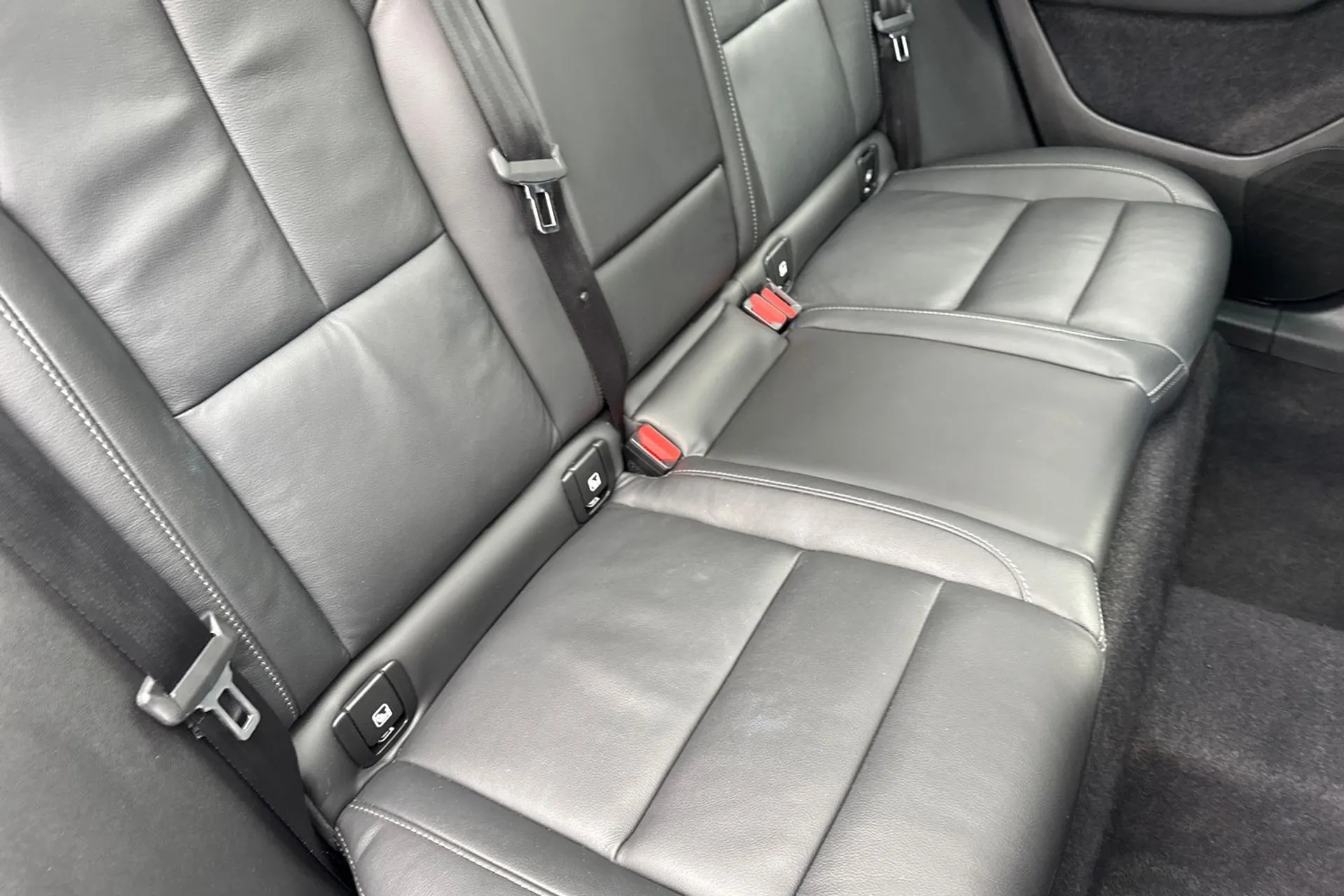 Volvo XC40 thumbnail image number 25