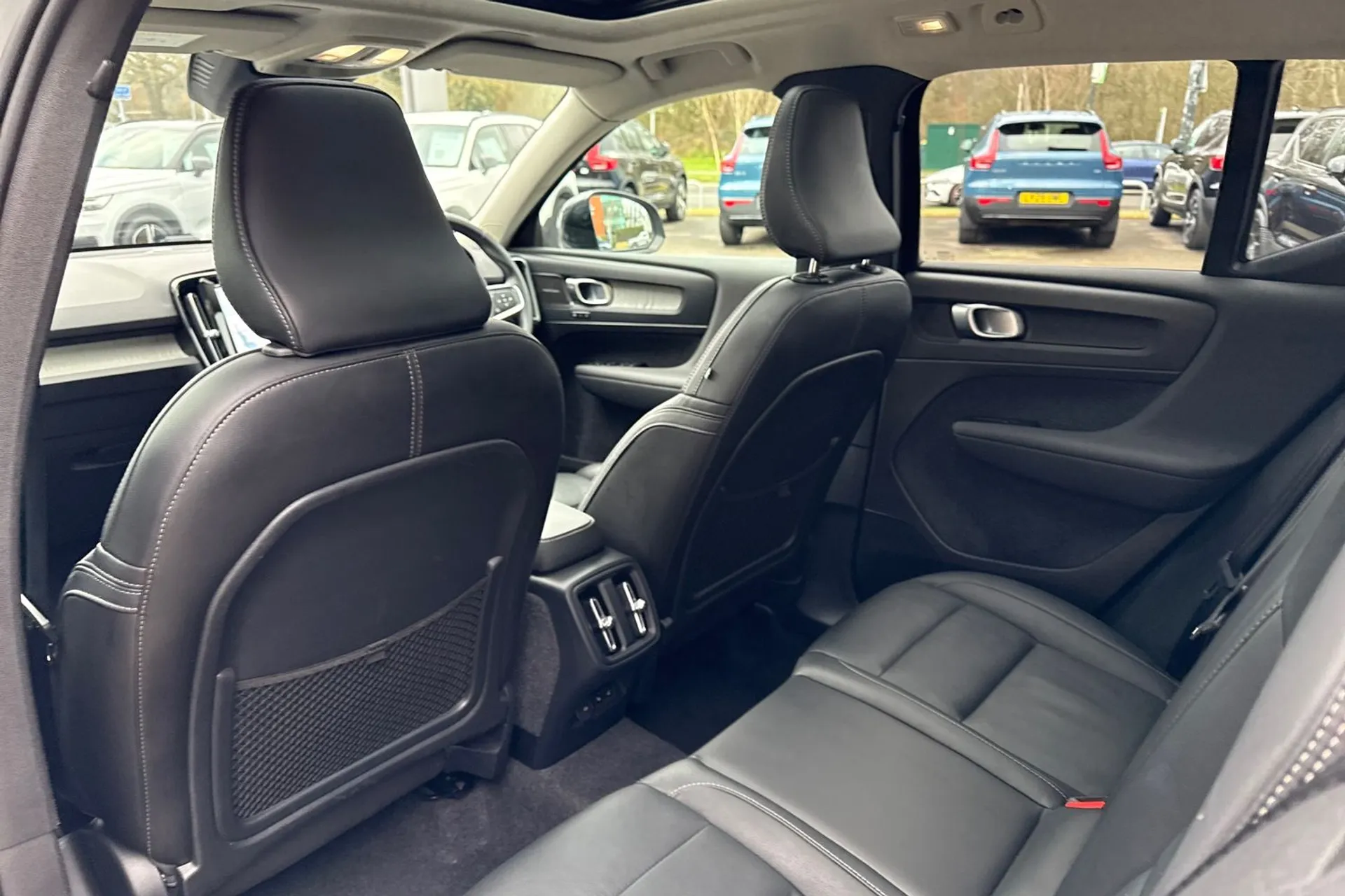 Volvo XC40 thumbnail image number 31