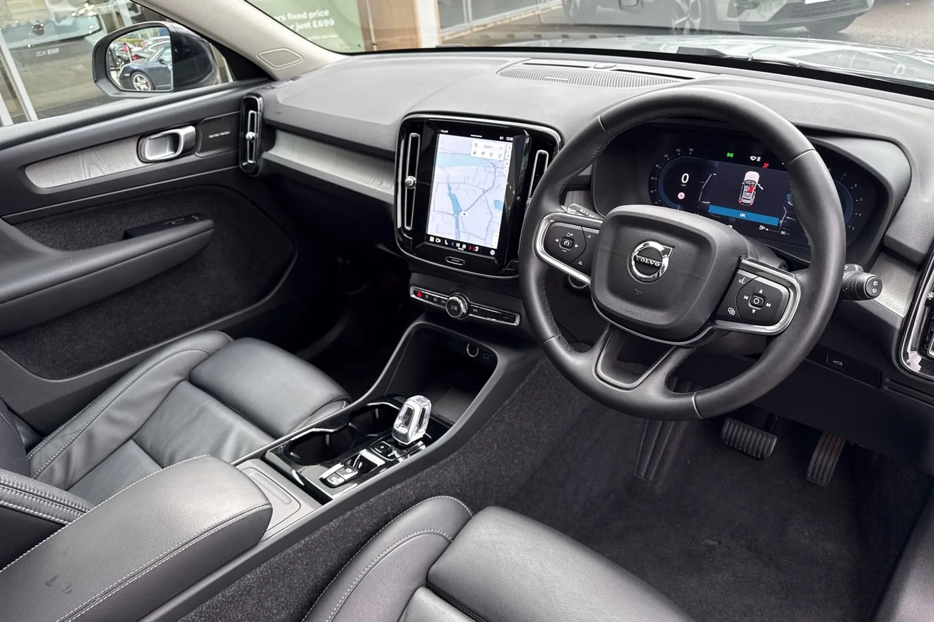 Volvo XC40 thumbnail image number 6