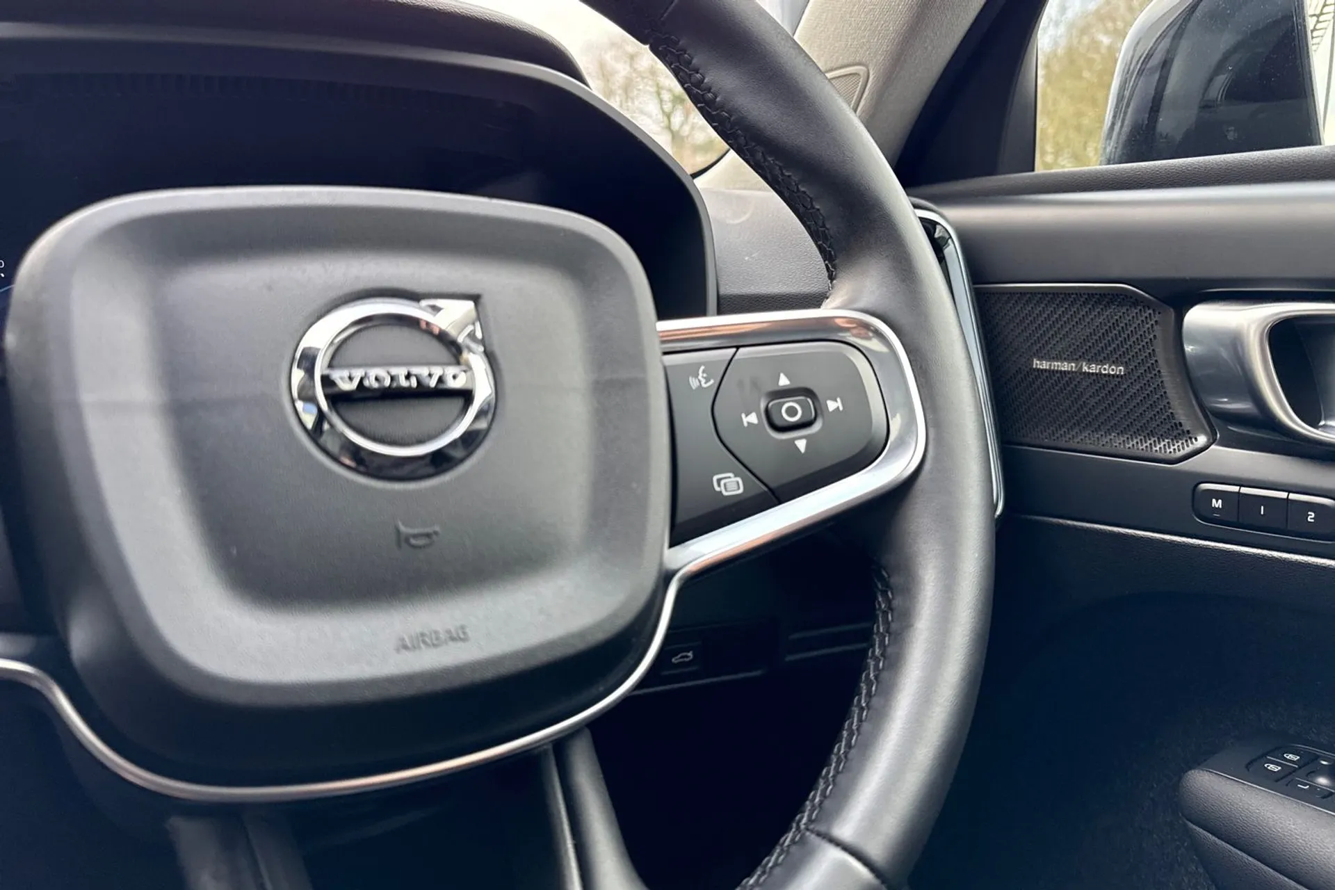 Volvo XC40 thumbnail image number 37