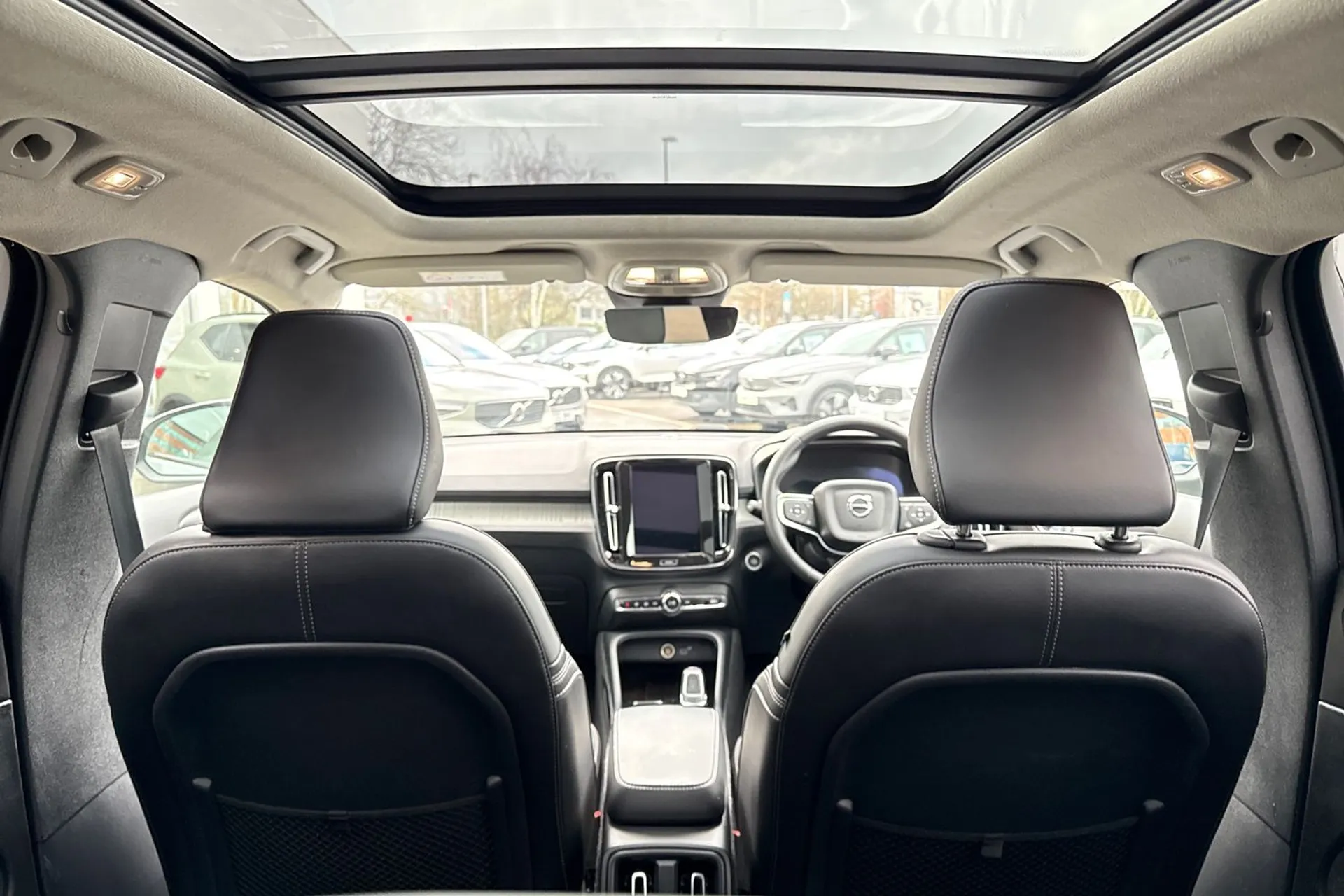 Volvo XC40 thumbnail image number 22