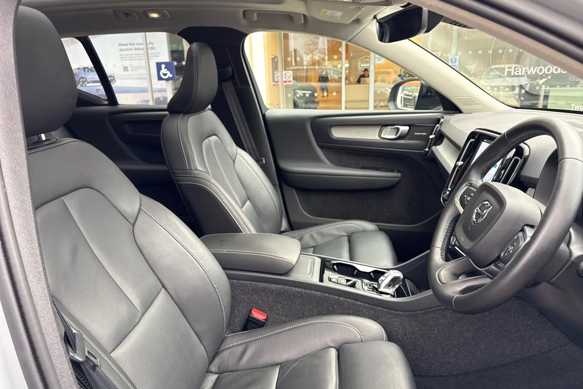 Volvo XC40 thumbnail image number 26