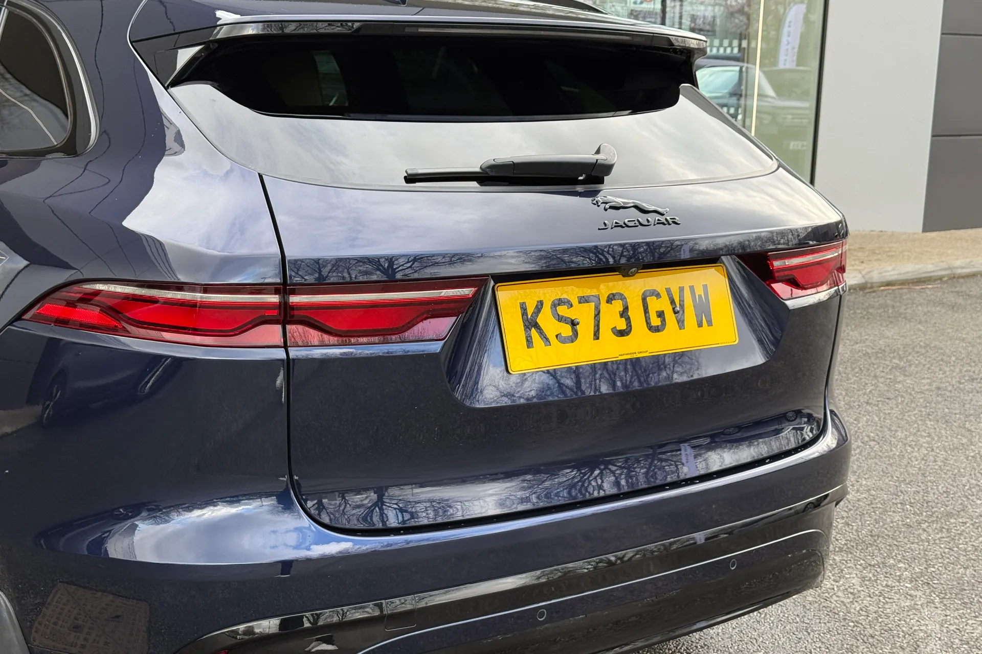 Jaguar F-PACE thumbnail image number 42