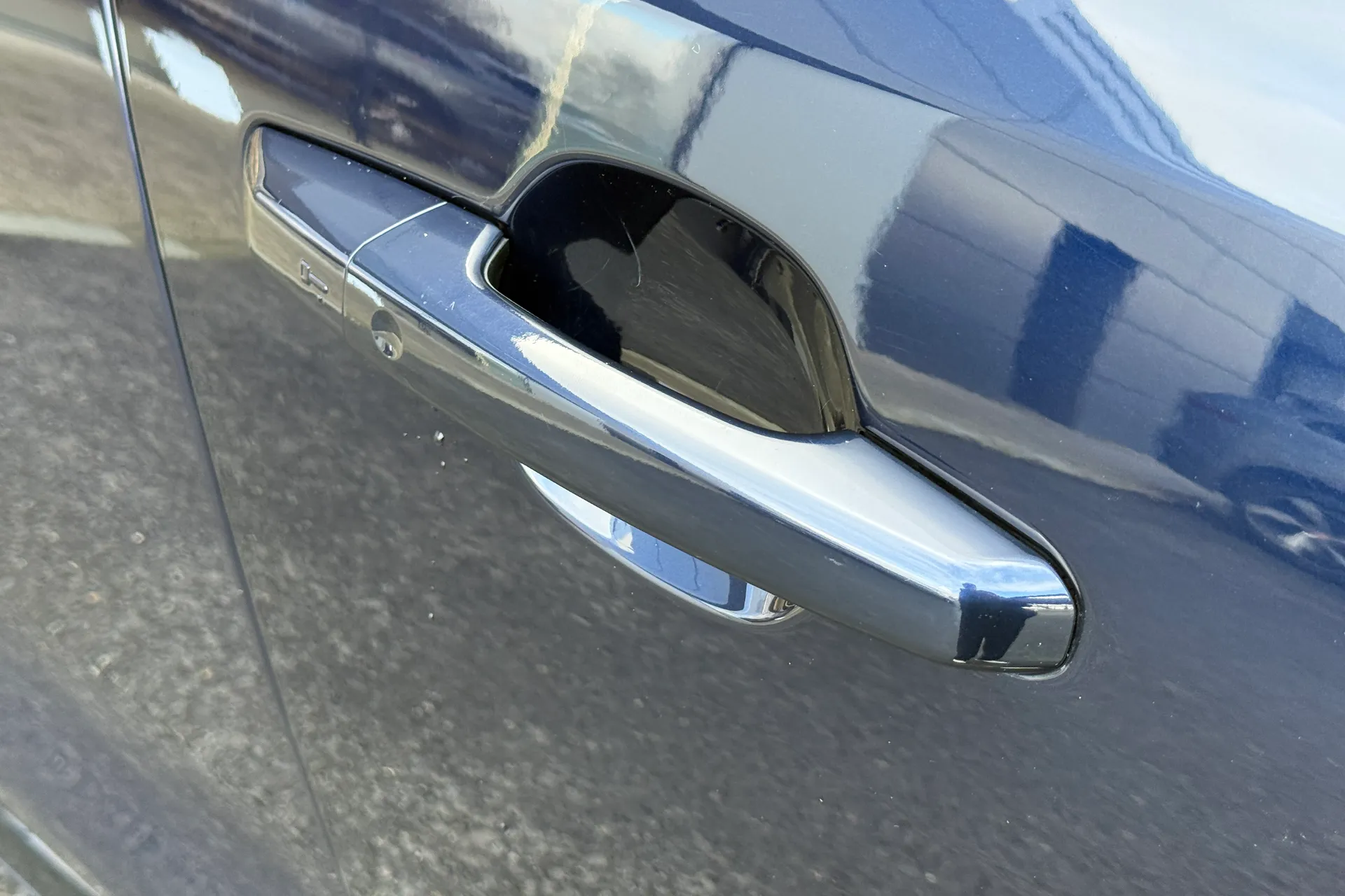 Jaguar F-PACE thumbnail image number 35