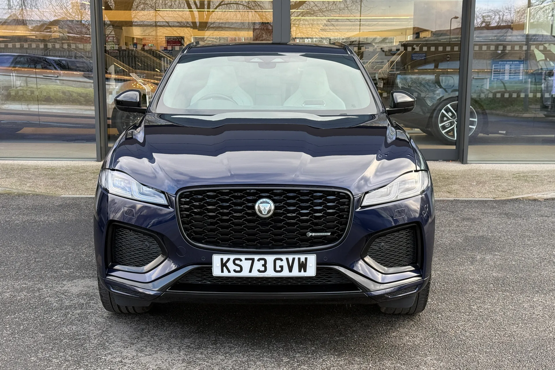 Jaguar F-PACE thumbnail image number 6