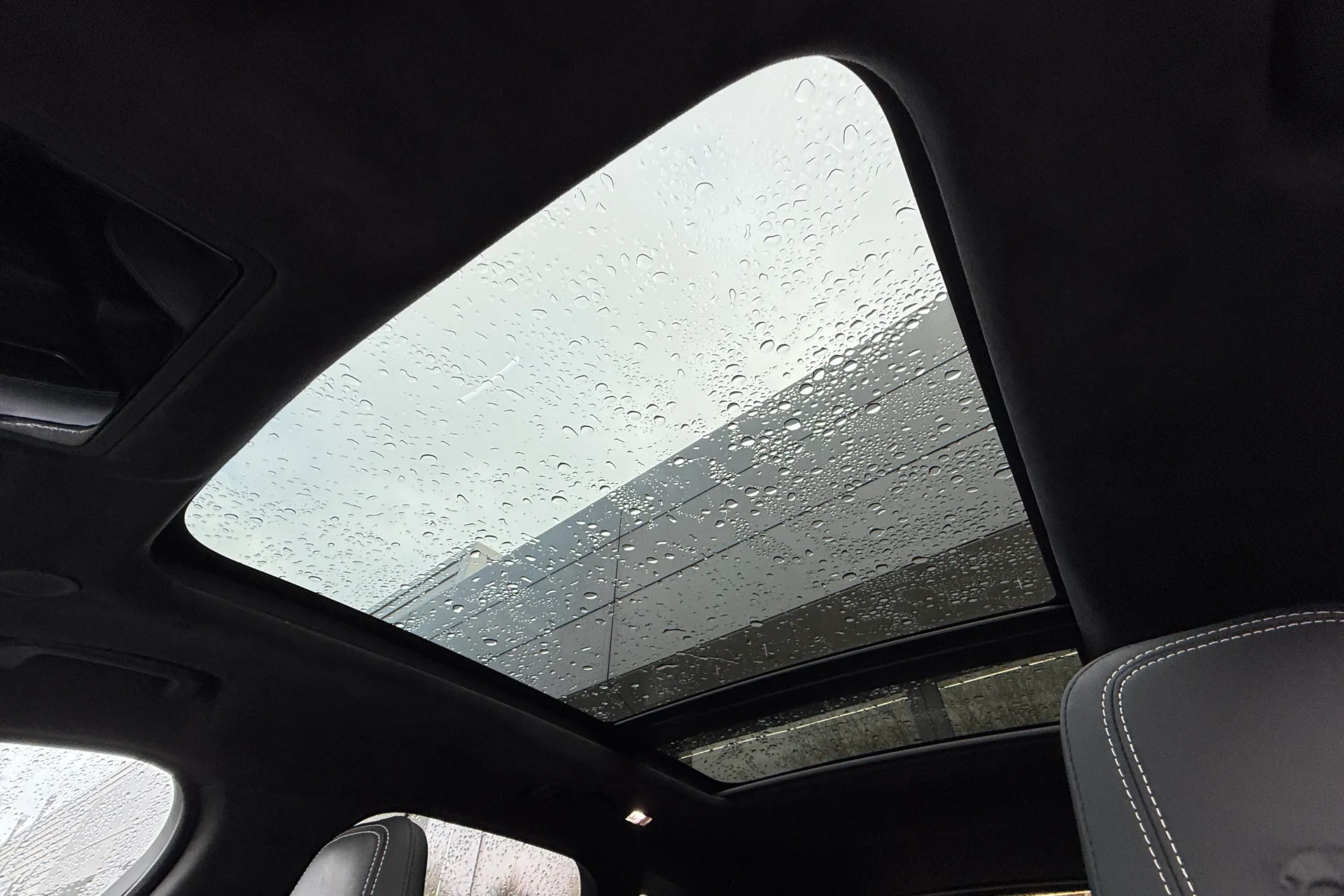 Jaguar F-PACE thumbnail image number 5