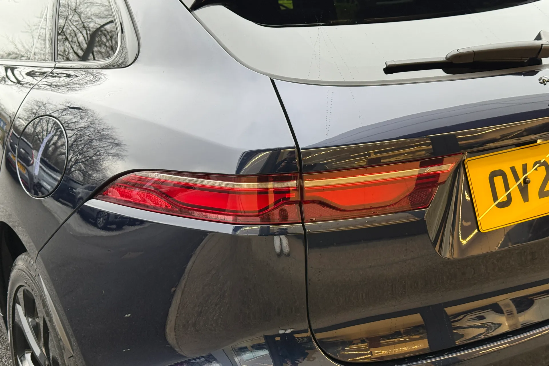 Jaguar F-PACE thumbnail image number 51