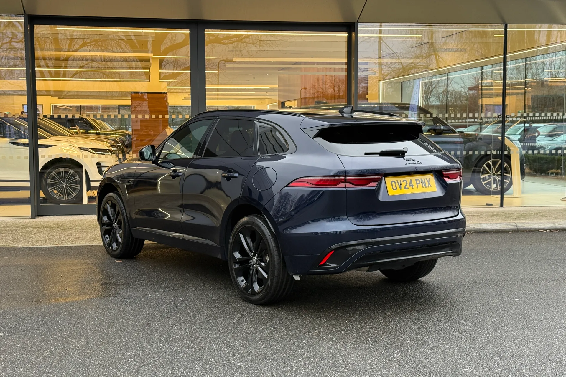 Jaguar F-PACE thumbnail image number 7
