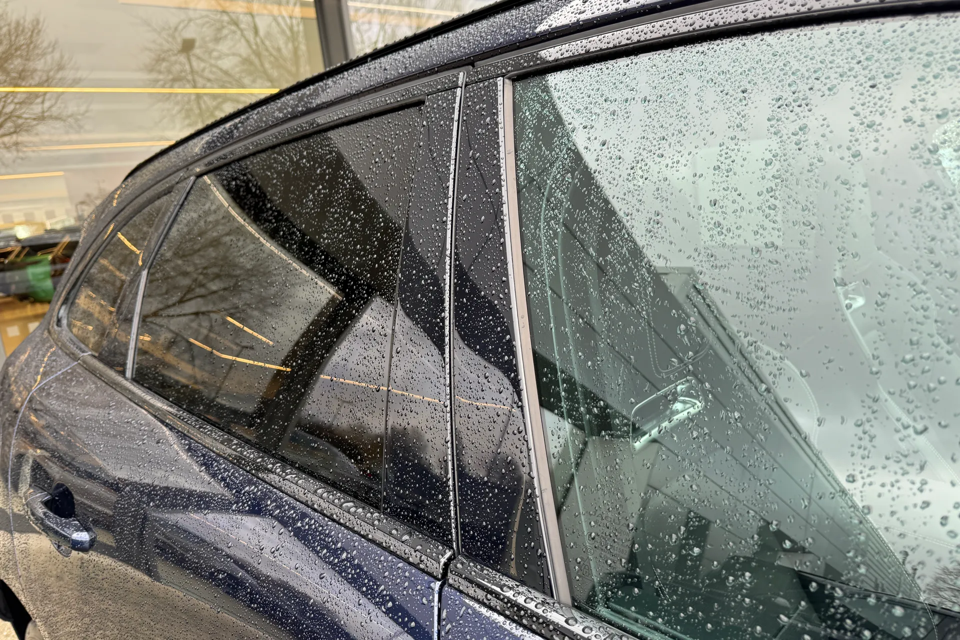 Jaguar F-PACE thumbnail image number 22