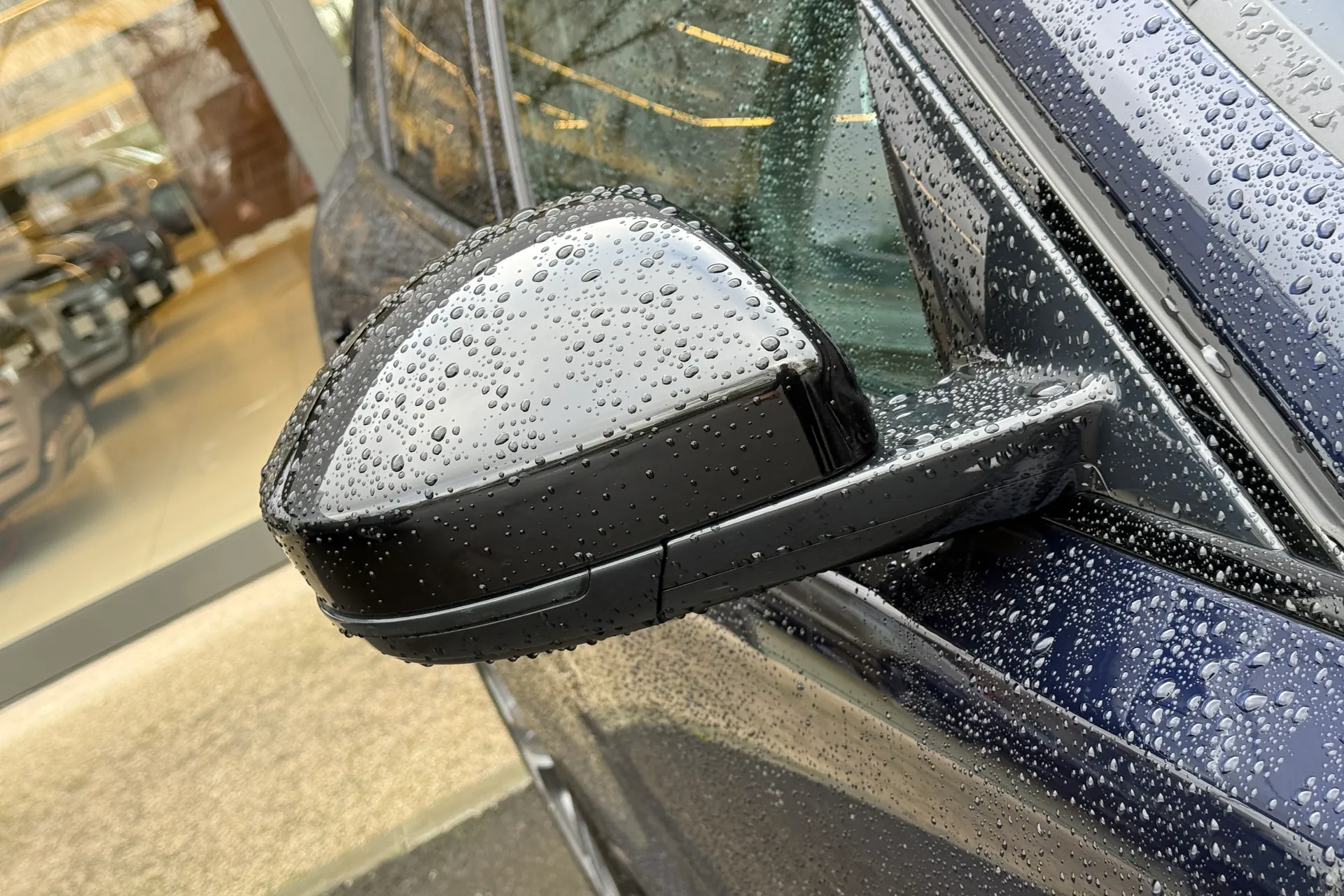 Jaguar F-PACE thumbnail image number 48